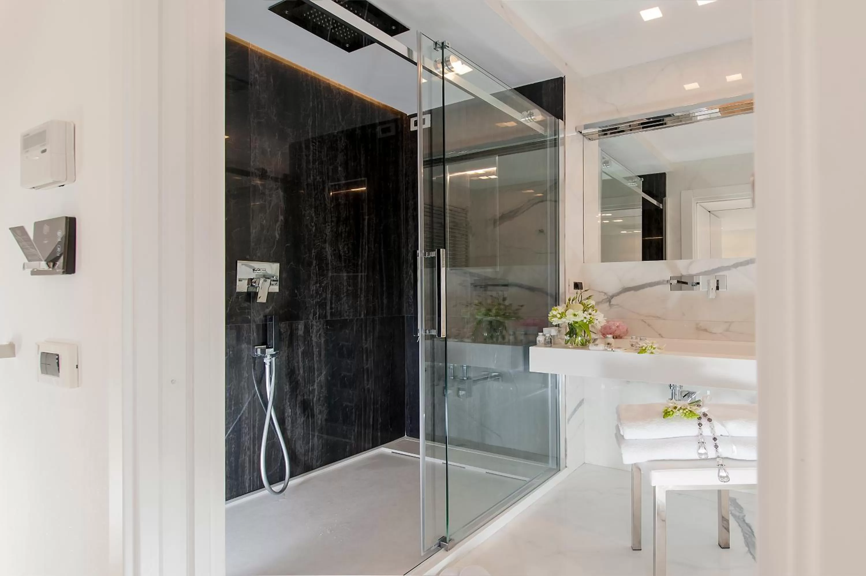 Shower in Argentina Residenza Style Hotel