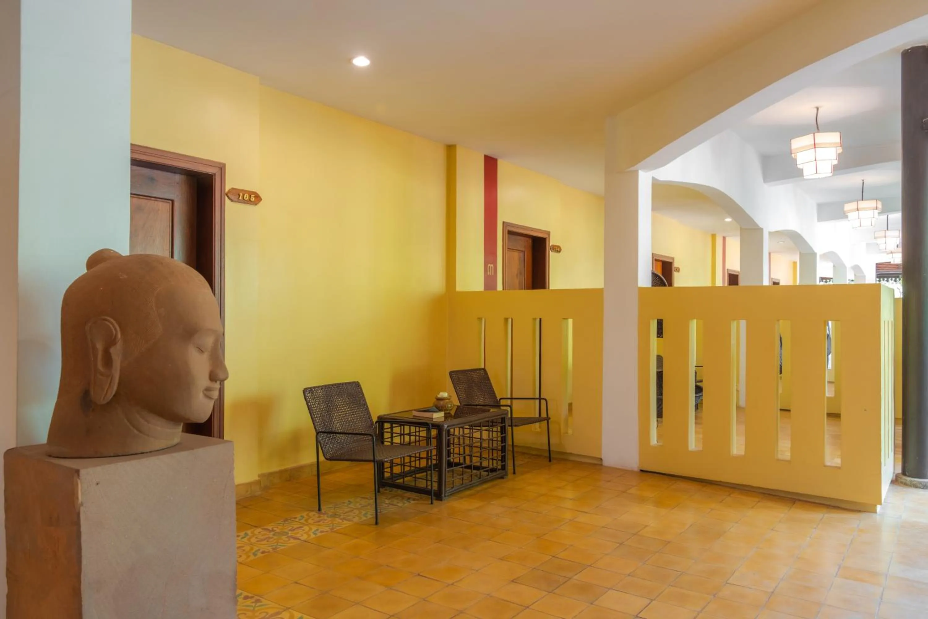 Seating area in Pandora Suite D'Angkor