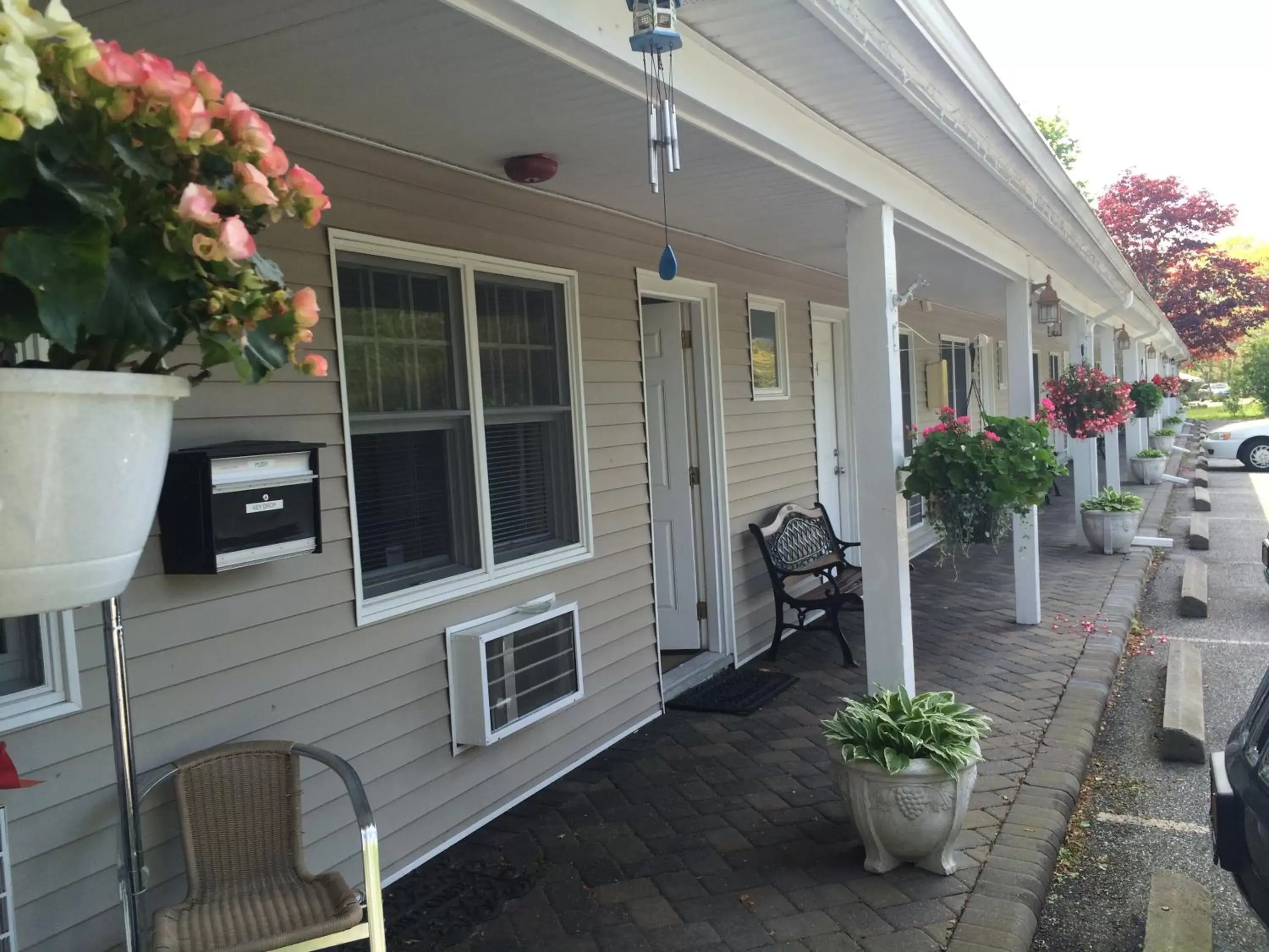 Property building in Westhampton Seabreeze Motel