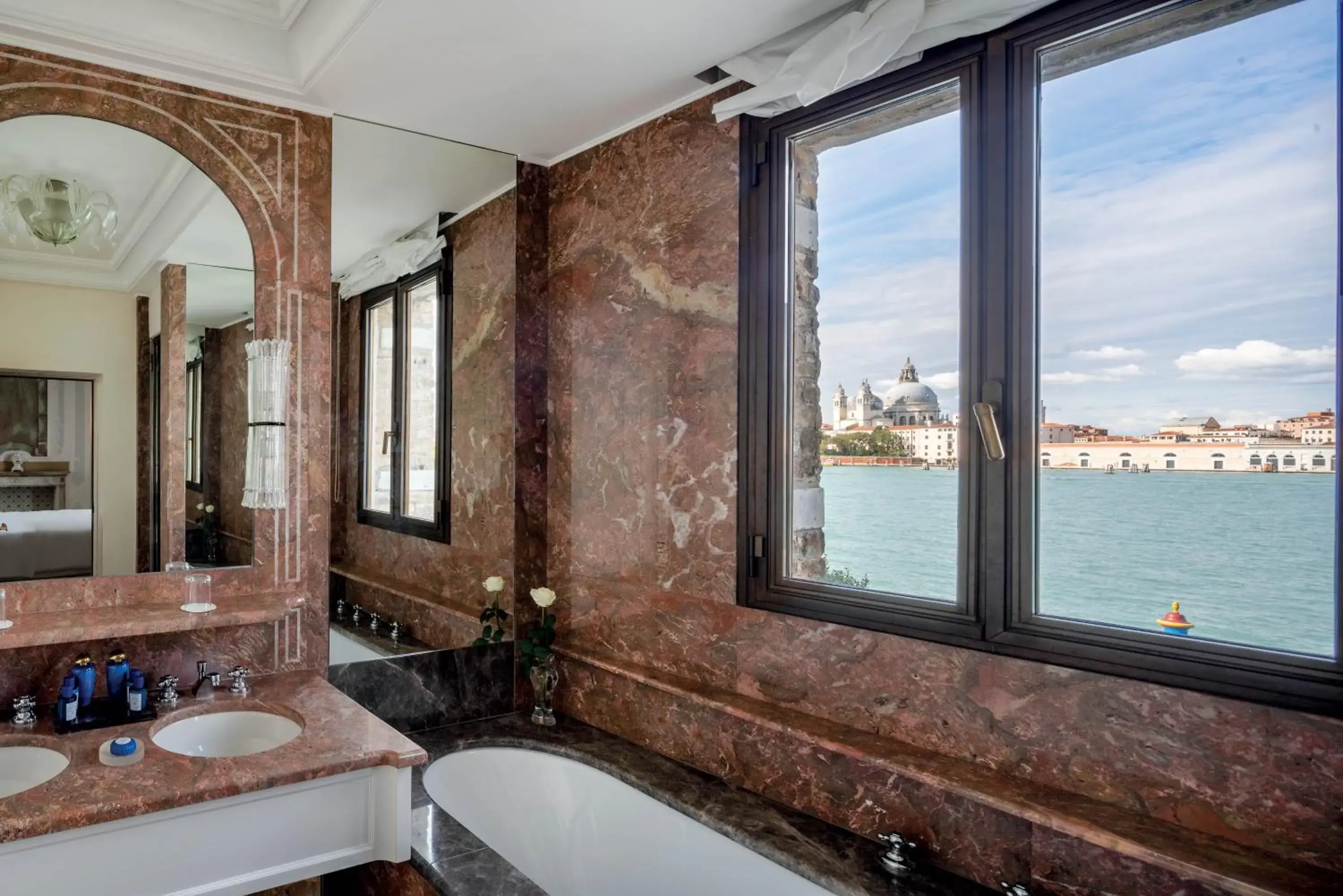 Bathroom in Hotel Cipriani, A Belmond Hotel, Venice