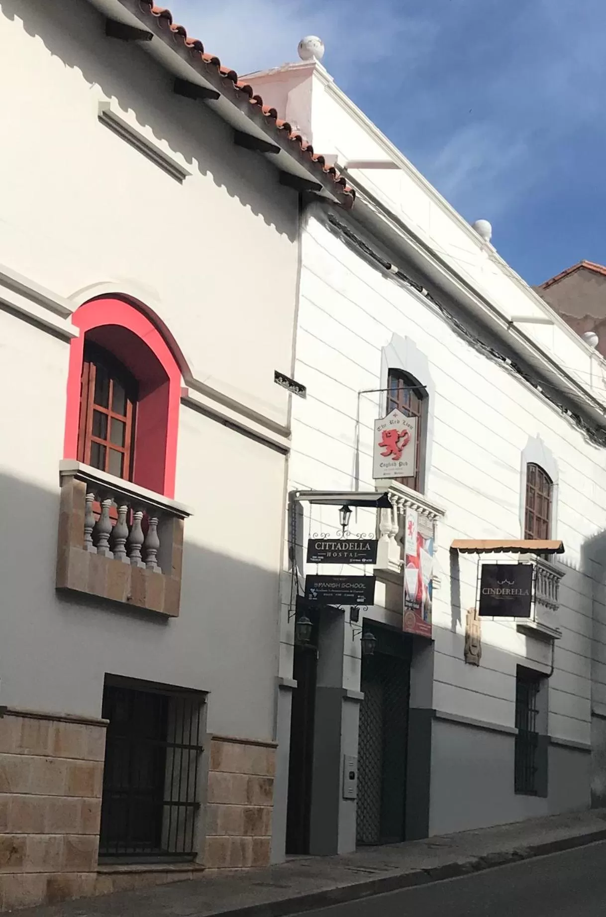 Property building in Cittadella Hostal