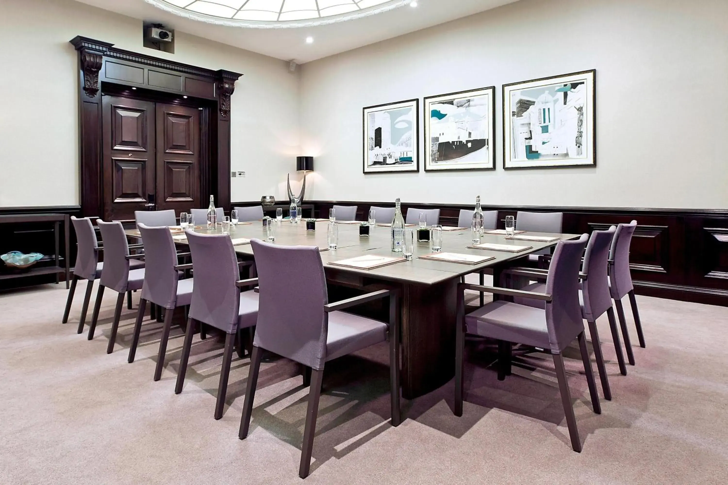 Meeting/conference room in Threadneedles, Autograph Collection
