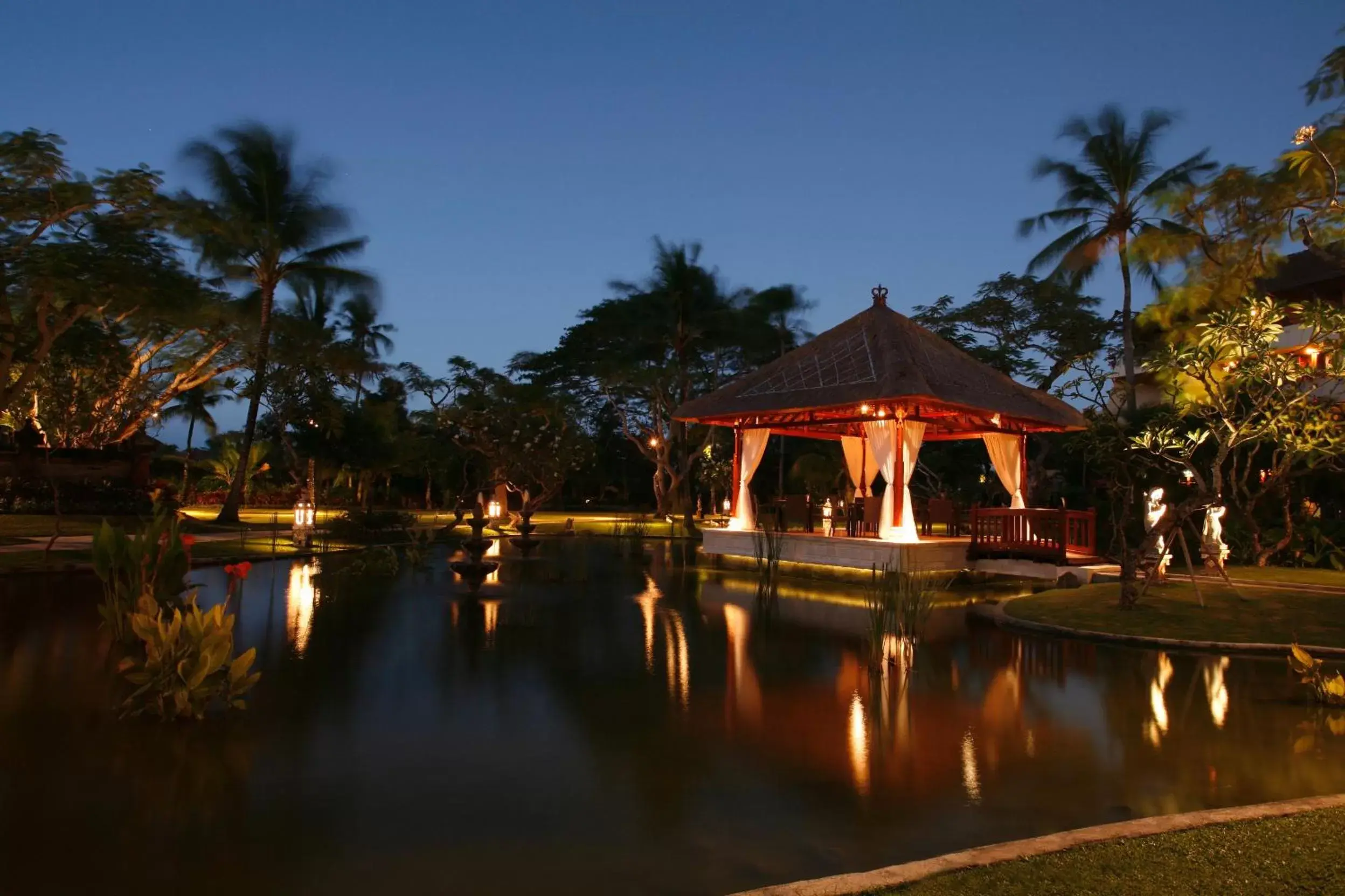 Decorative detail, Swimming Pool in Nusa Dua Beach Hotel & Spa, Bali