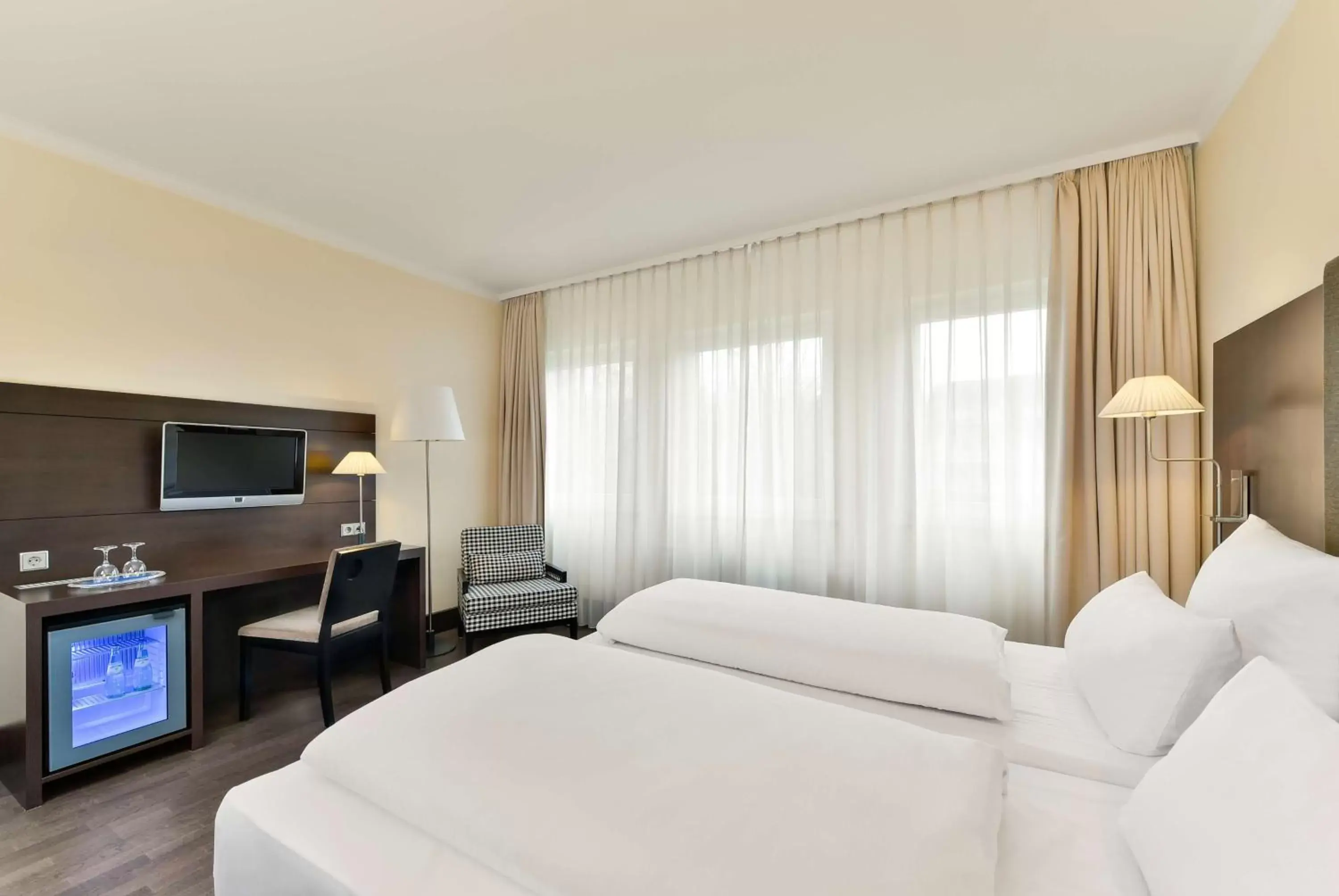 Photo of the whole room, Bed in NH München City Süd Photo of the whole room, Bed in NH München City Süd