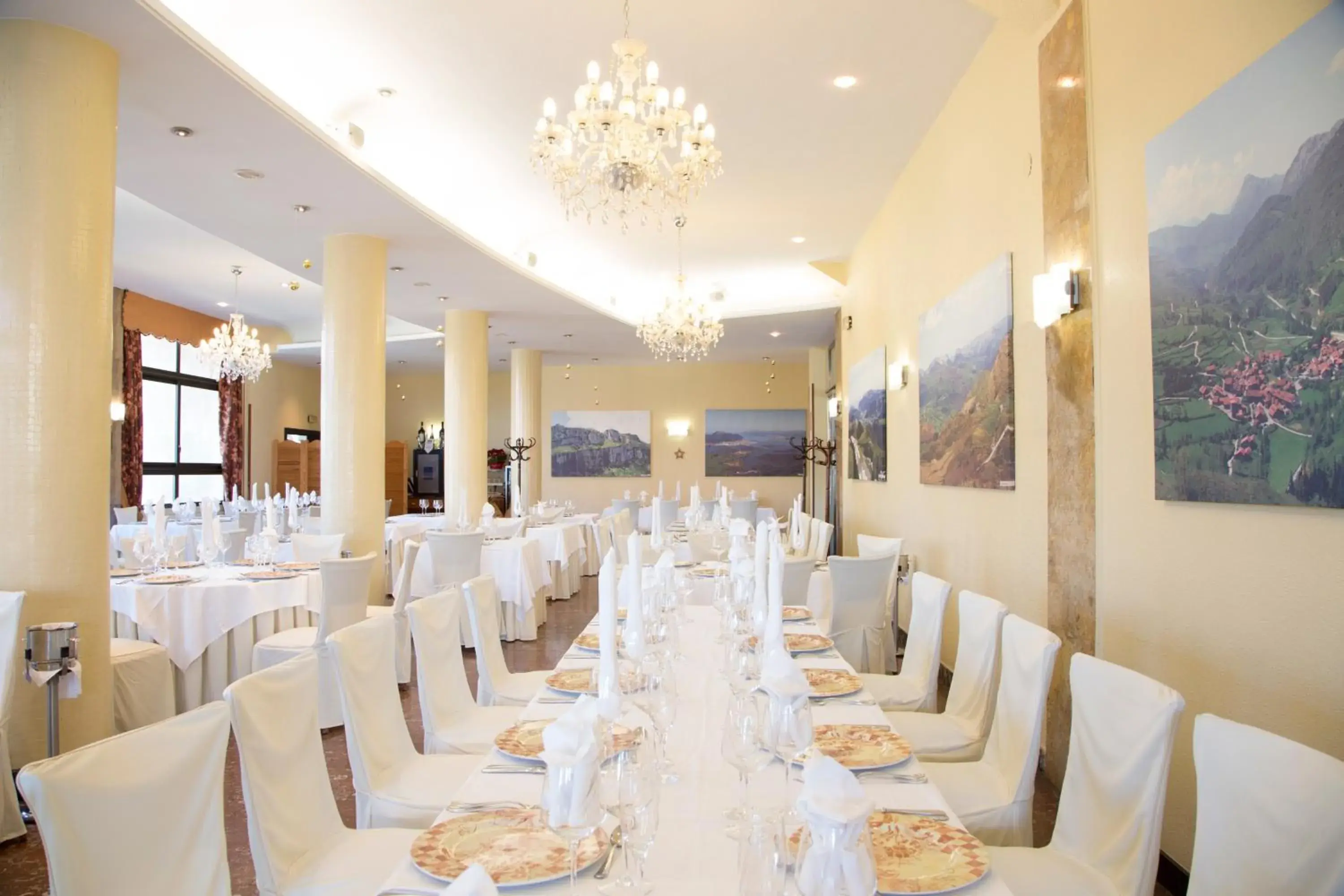 Day, Banquet Facilities in Hotel Cosmopol