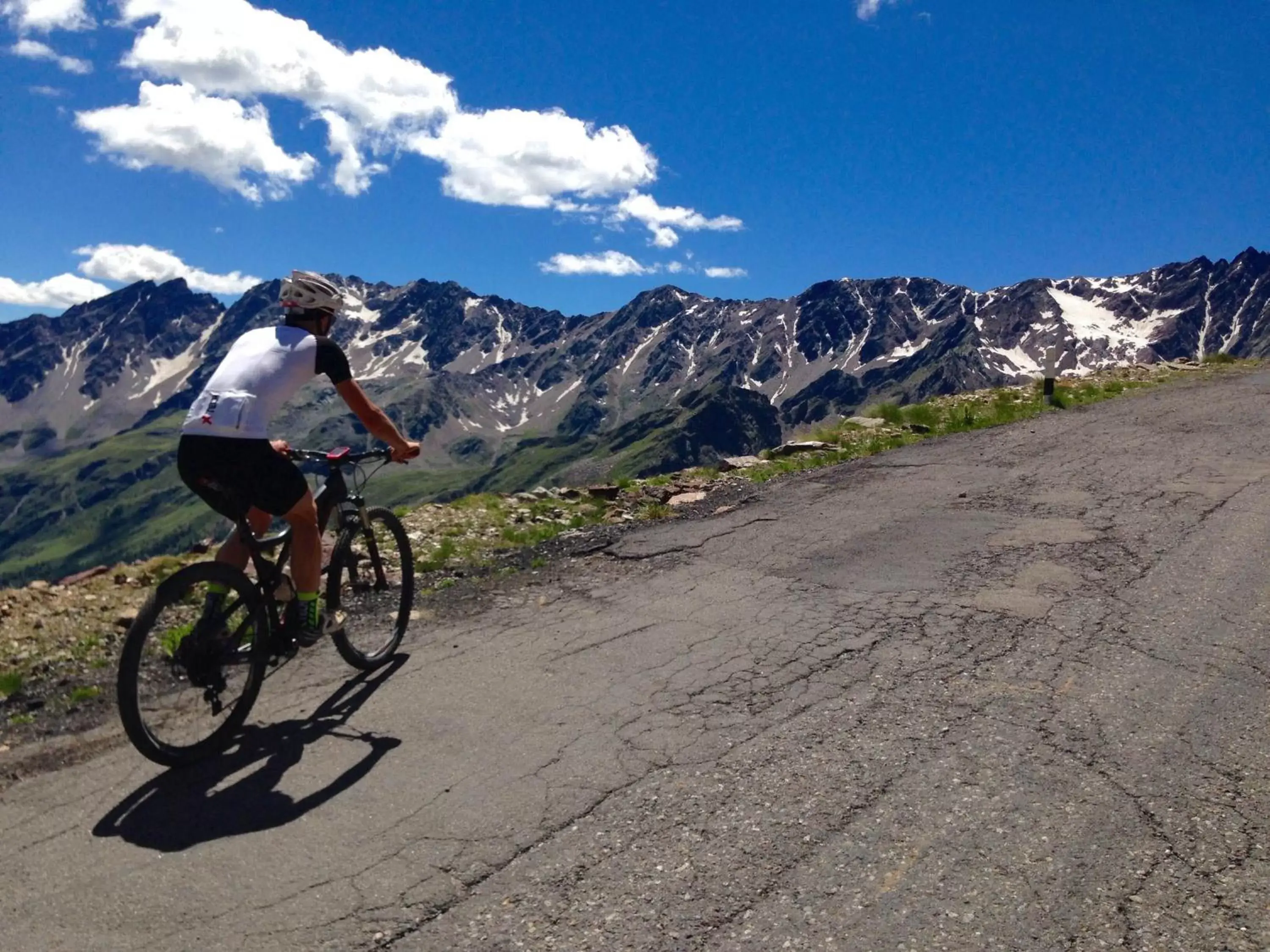 Activities, Biking in Hotel Garni Pegrà