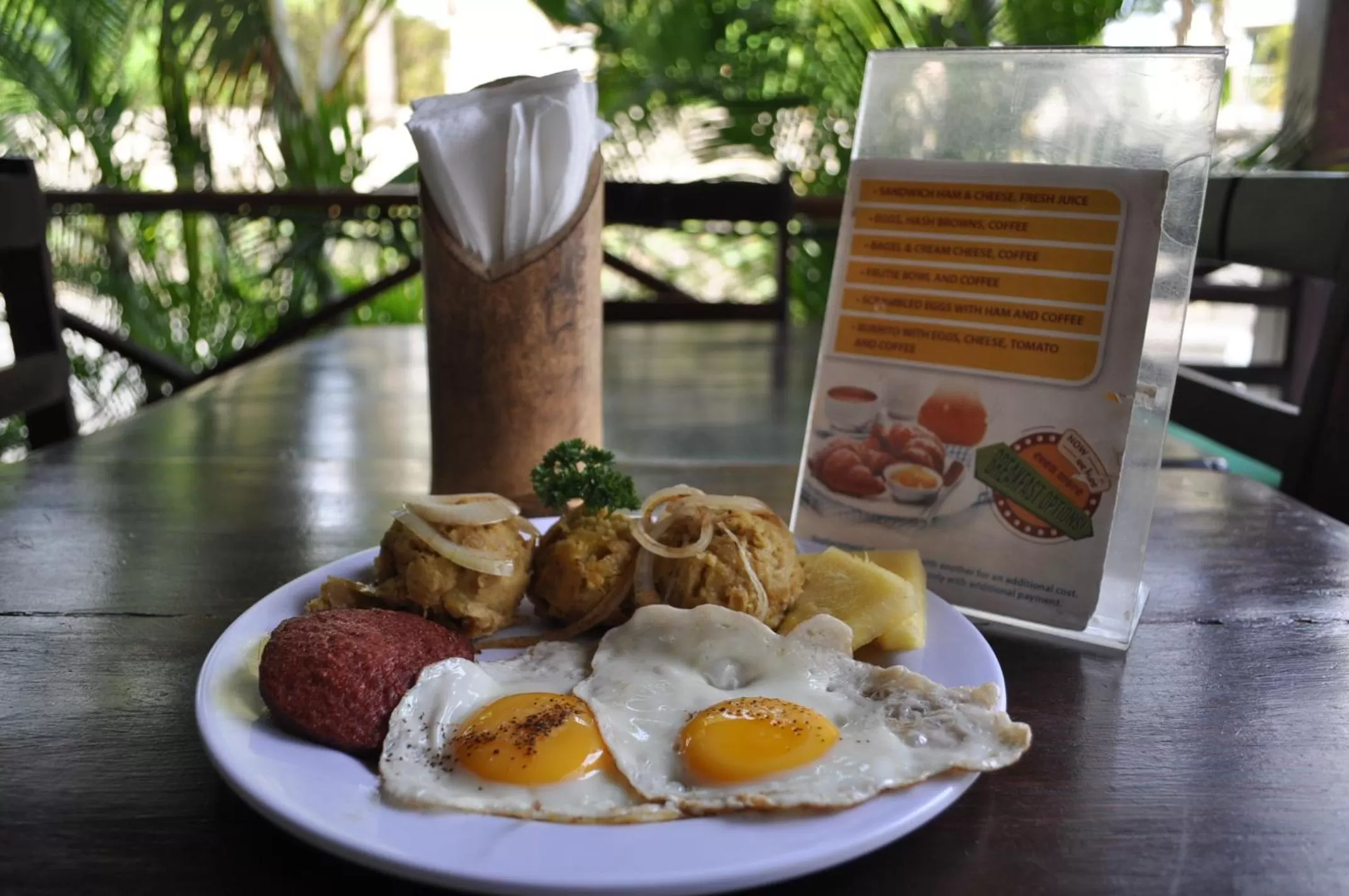 Restaurant/places to eat in Karimar Beach Condo Hotel