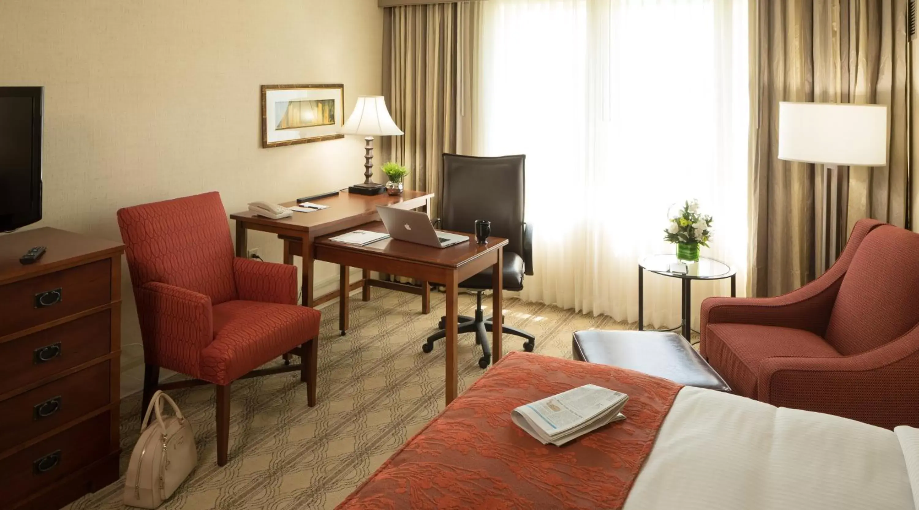 TV and multimedia, Seating Area in The Inn at Virginia Tech - On Campus