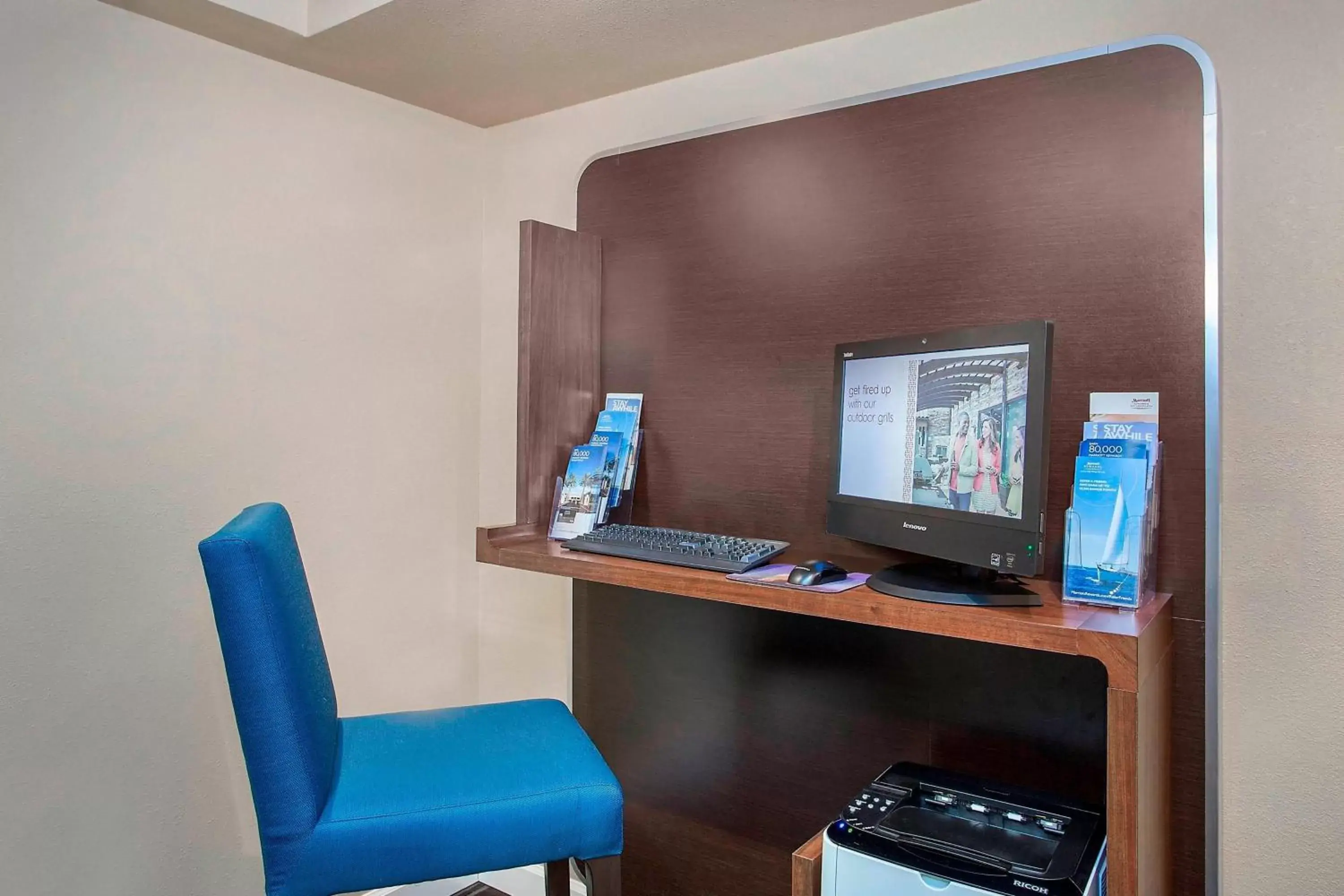 Business facilities, TV/Entertainment Center in TownePlace Suites Knoxville Cedar Bluff