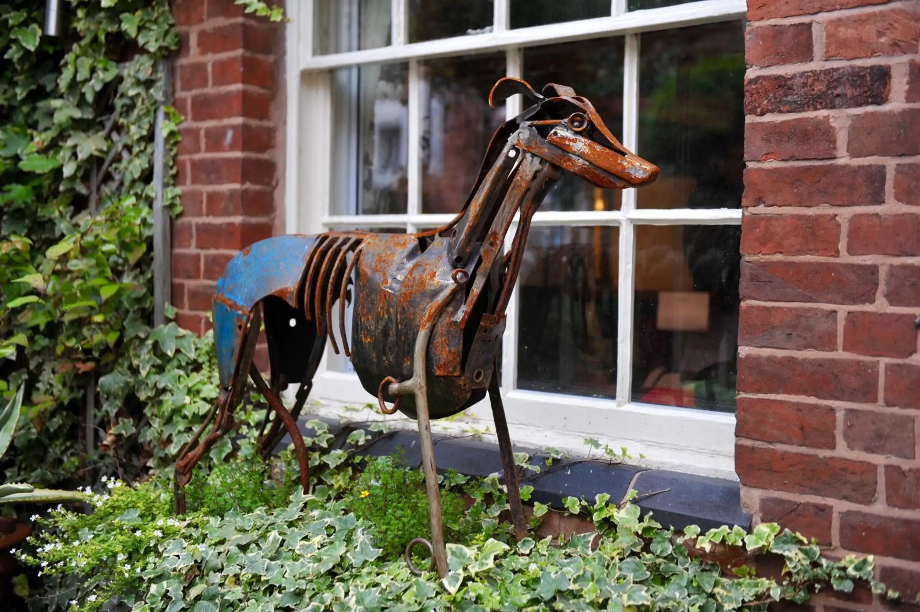 Decorative detail, Other Animals in The Greyhound Coaching Inn