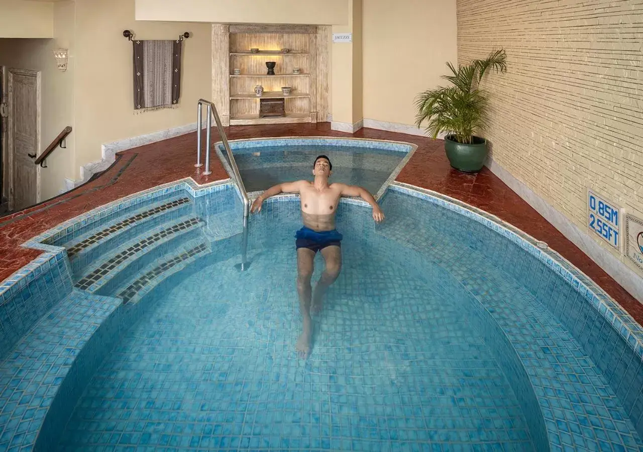 Hot Tub, Swimming Pool in AYANA Midplaza JAKARTA