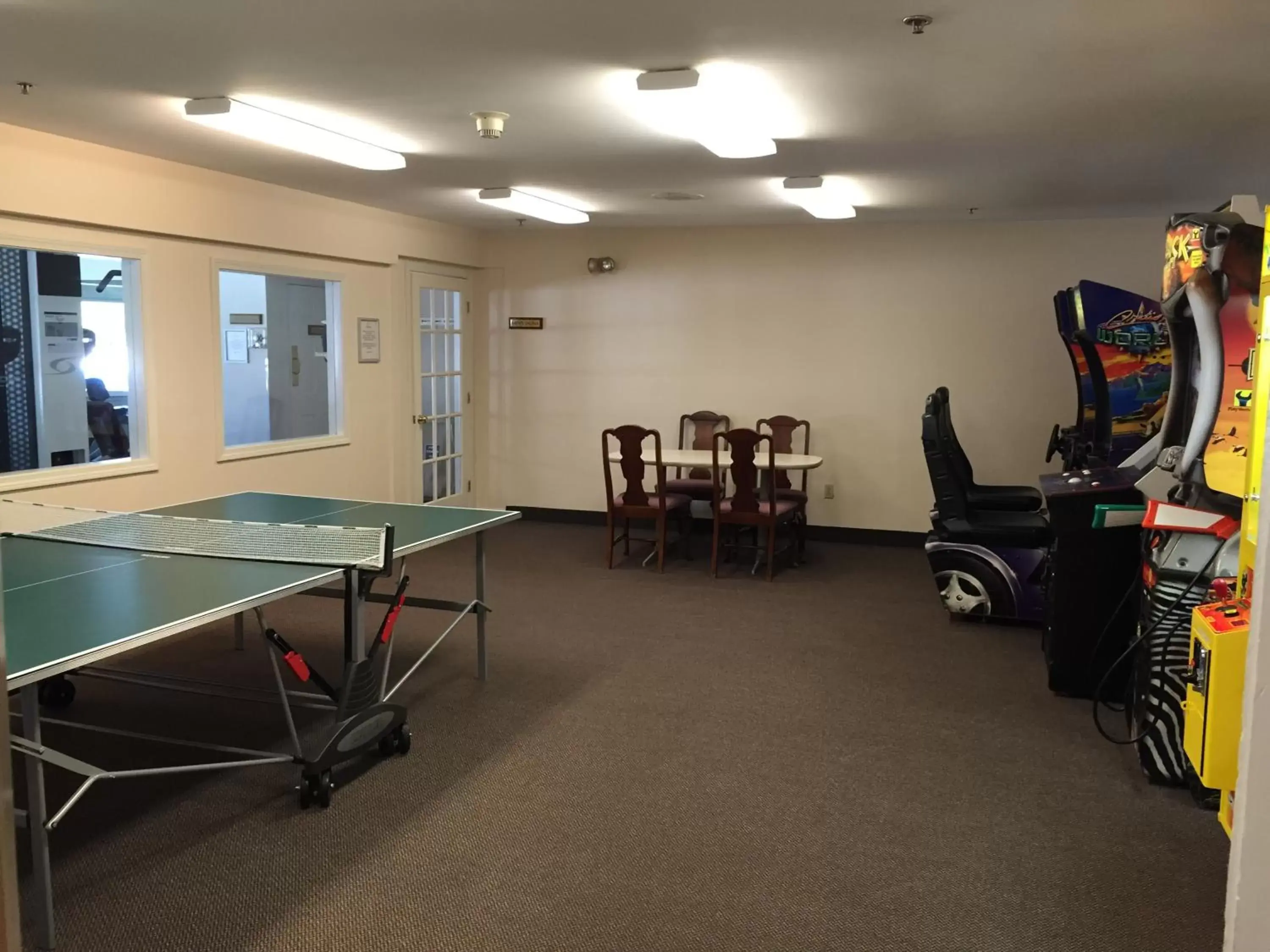 Activities, Table Tennis in White Mountain Hotel and Resort