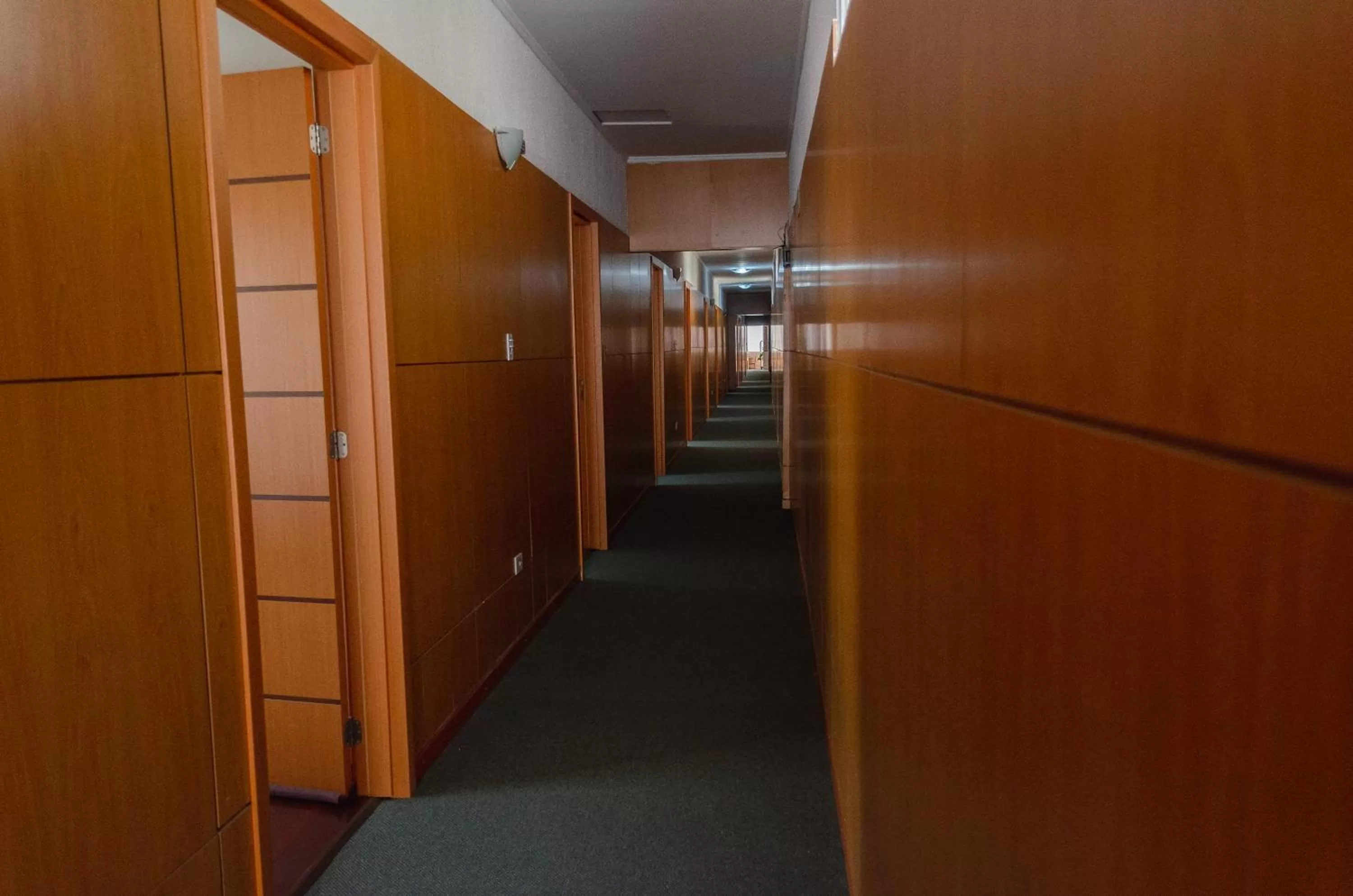 Central Palace Hotel