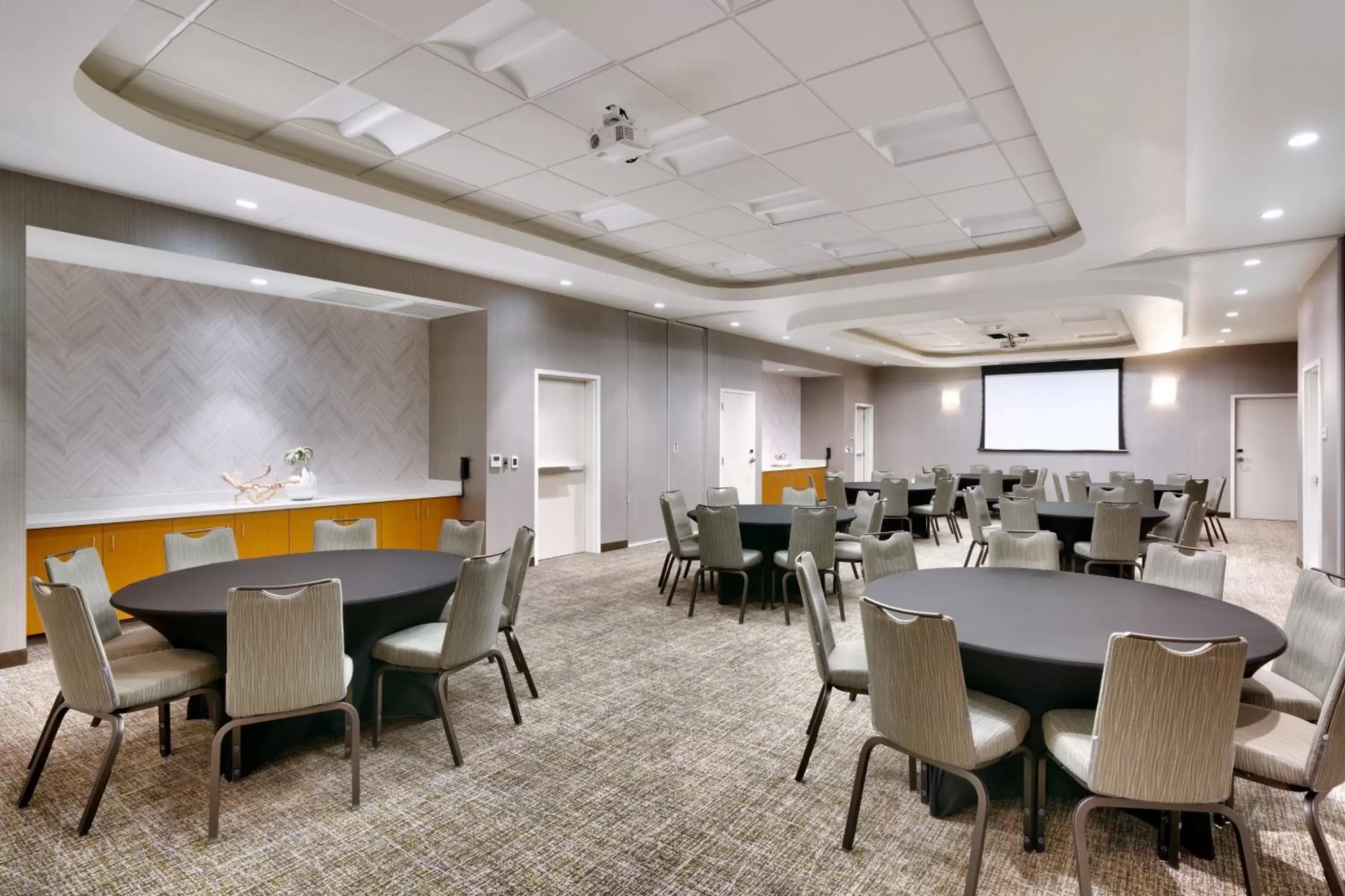 Meeting/conference room in SpringHill Suites by Marriott Salt Lake City Sugar House