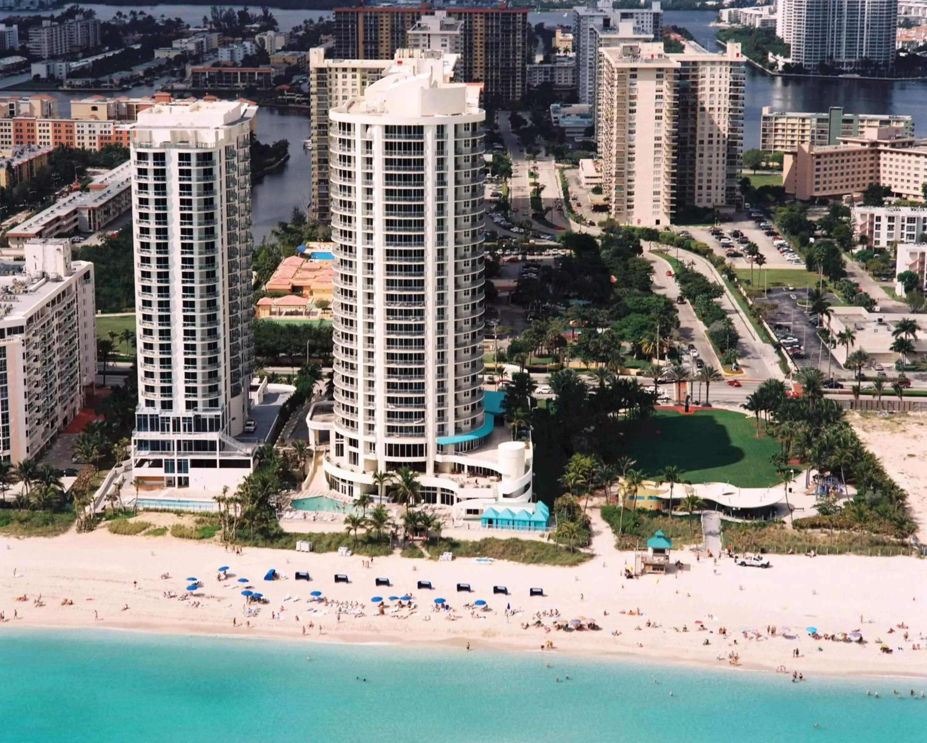 Property building, Bird's-eye View in DoubleTree by Hilton Ocean Point Resort - North Miami Beach