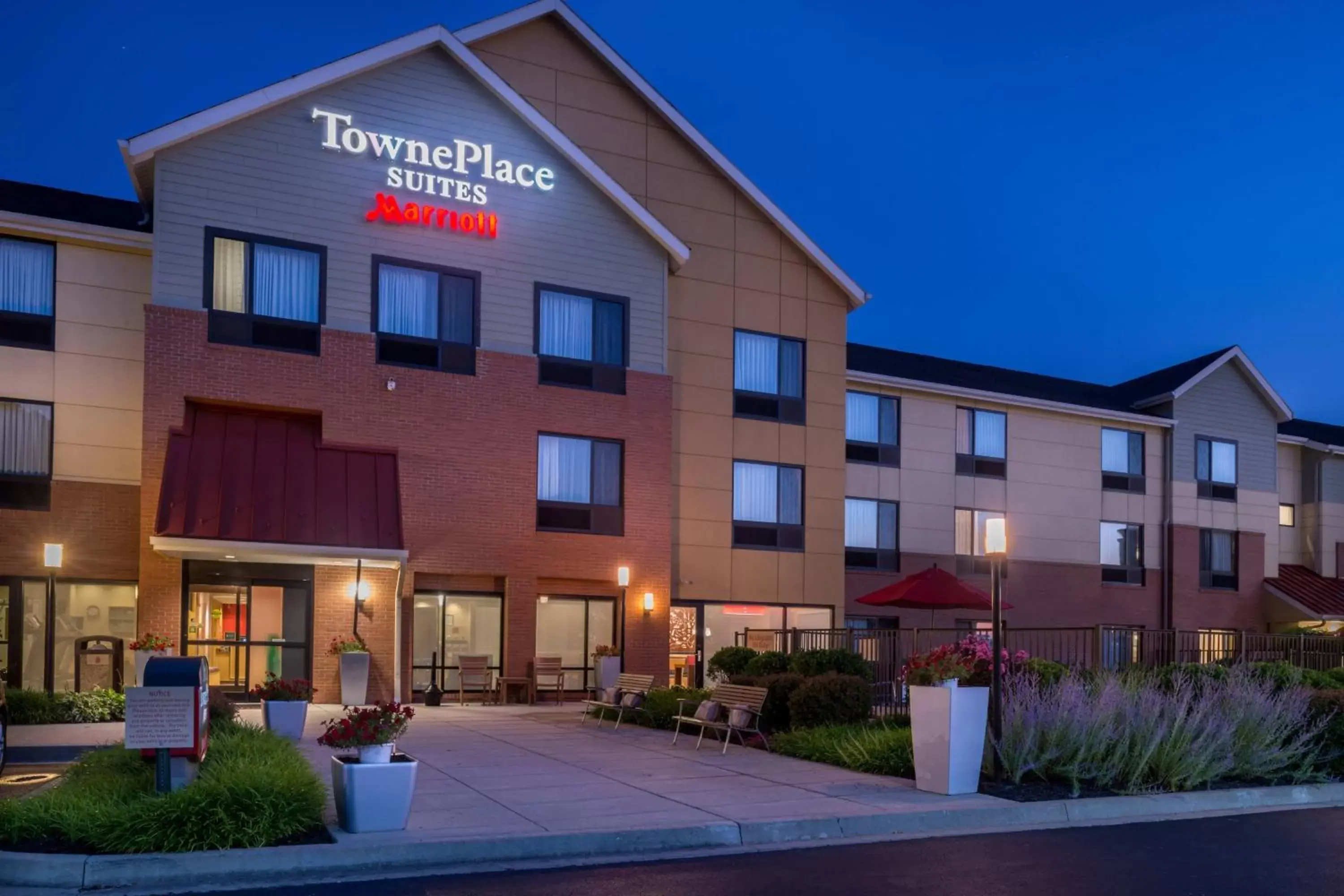 Property Building in TownePlace Suites Huntington