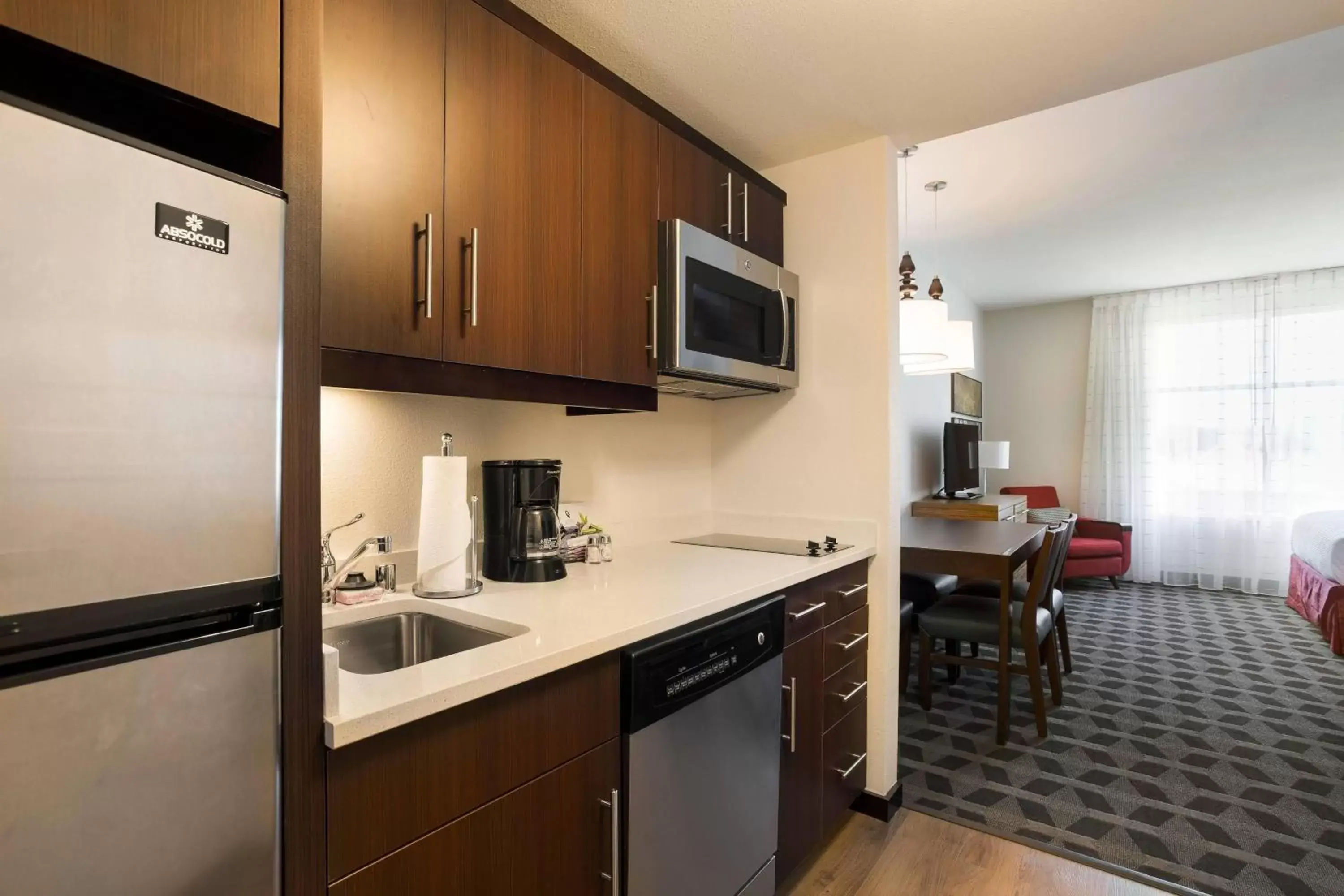 Kitchen or kitchenette, Kitchen/Kitchenette in TownePlace Suites by Marriott San Mateo Foster City