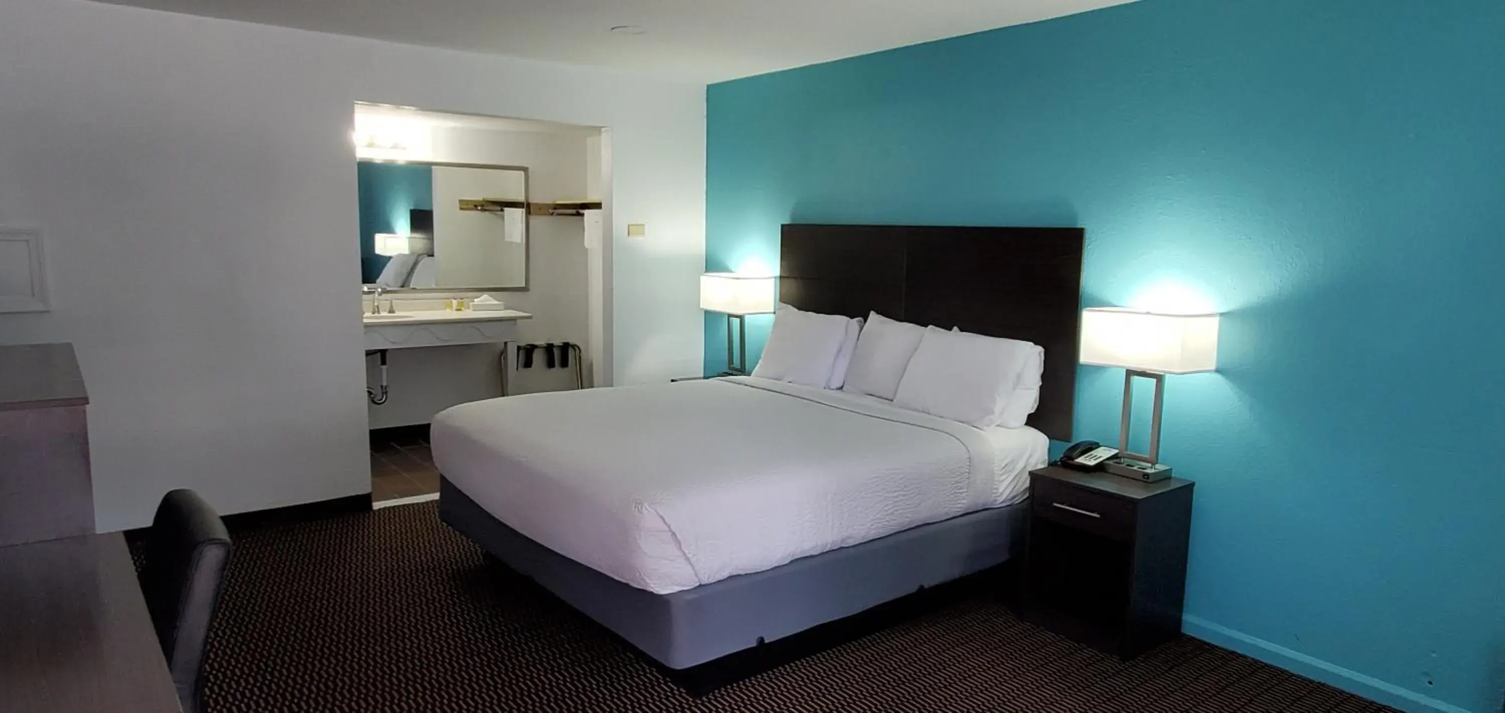 Bed in Travelodge by Wyndham Livonia Canton Novi Detroit Area