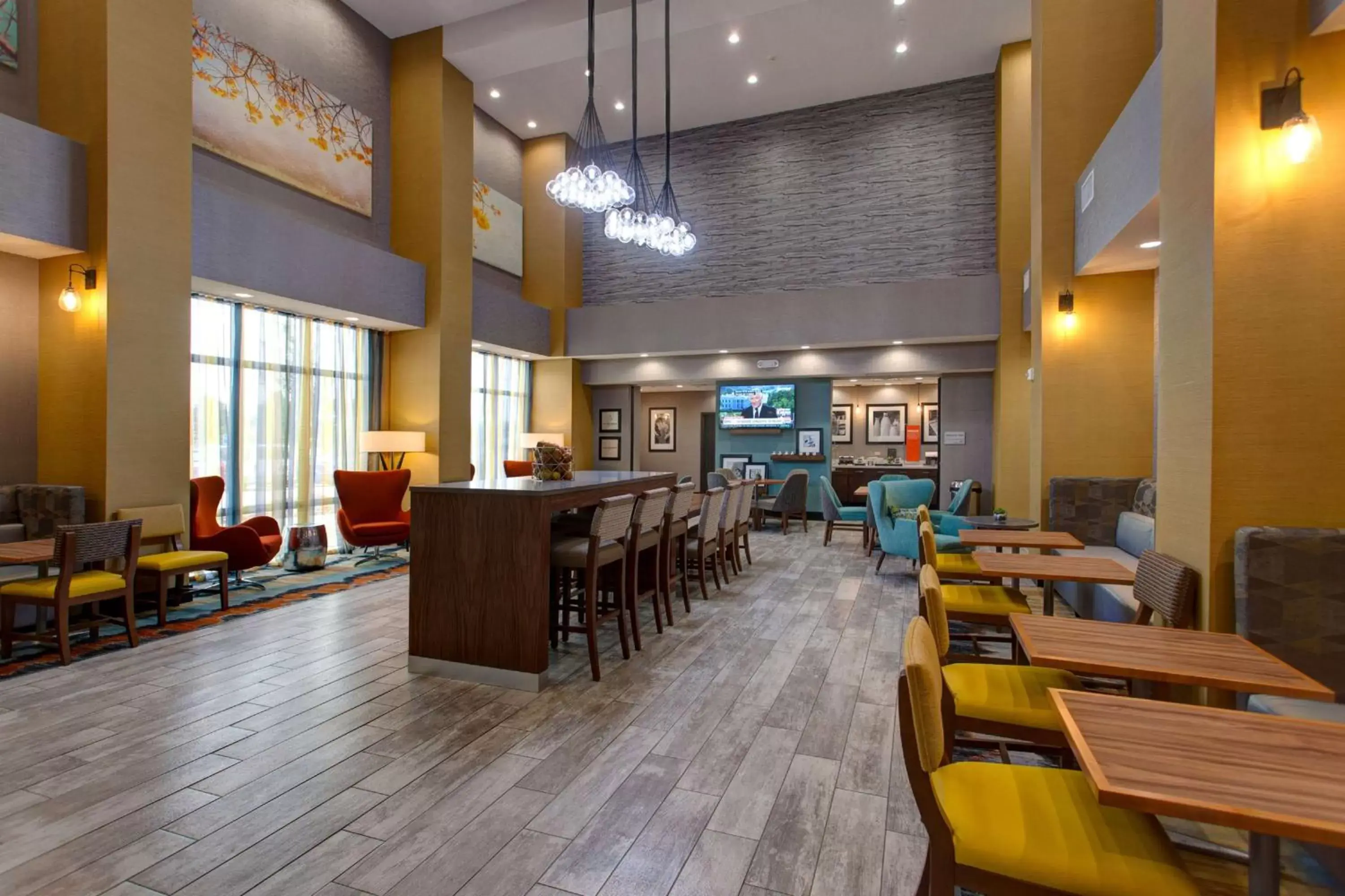 Lobby or reception, Restaurant/Places to Eat in Hampton Inn & Suites-Wichita/Airport, KS