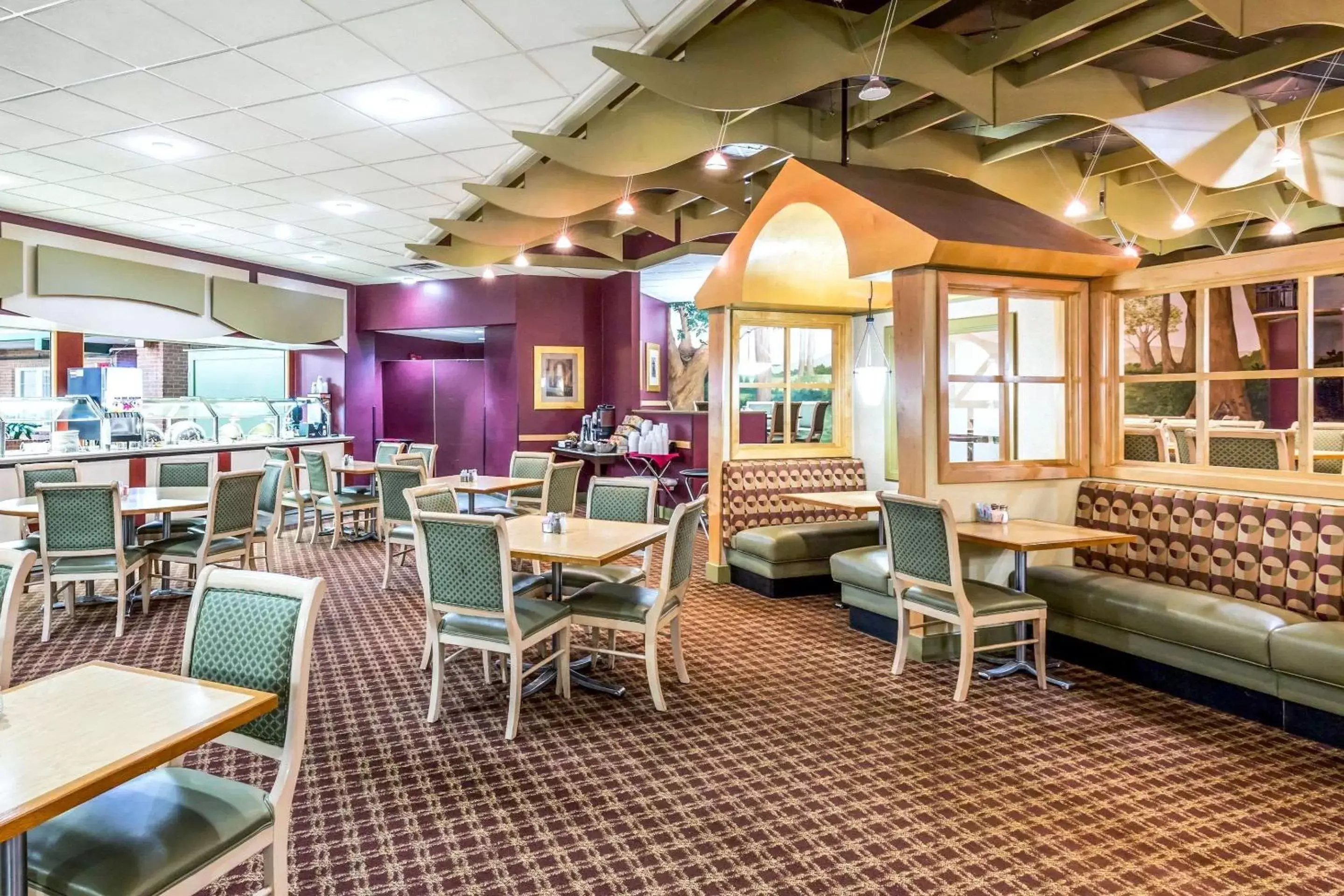 Restaurant/Places to Eat in Clarion Inn Frederick Event Center