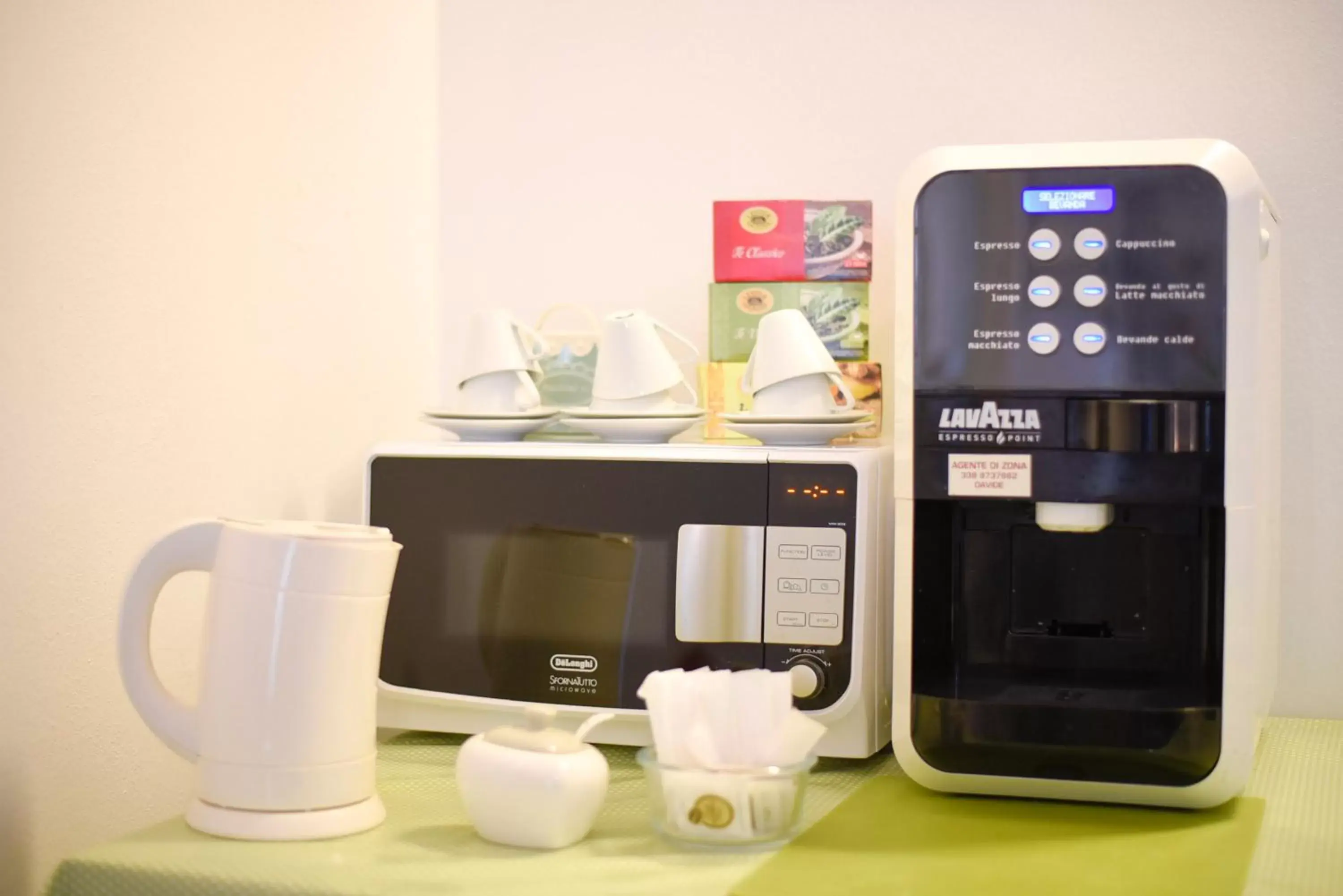 Quadruple Room with Private Bathroom in the room - single occupancy in B&B Siracusa Holidays Quadruple Room with Private Bathroom in the room - single occupancy in B&B Siracusa Holidays