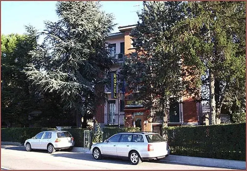 Facade/entrance, Property Building in Hotel Tuscolano