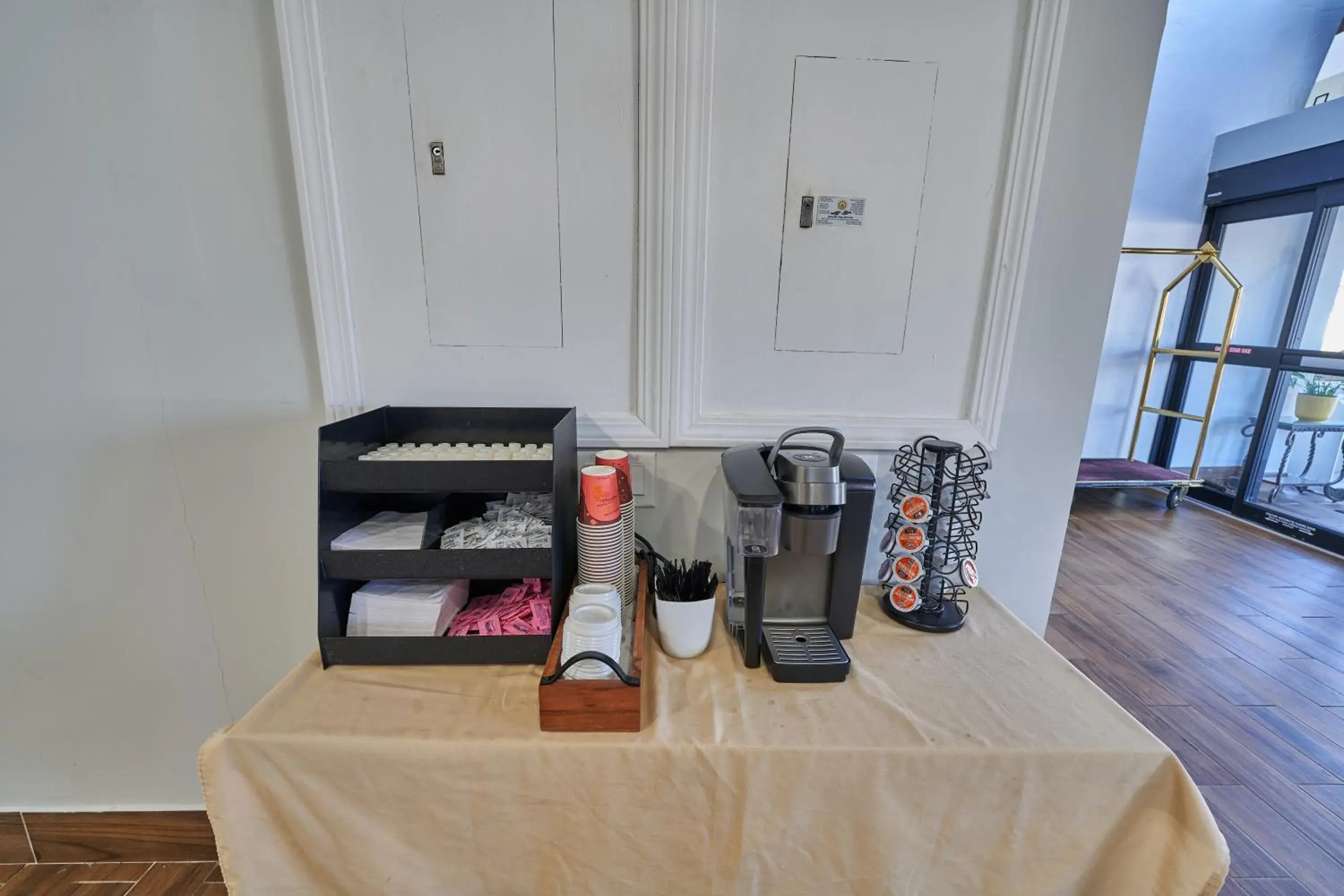Coffee/tea facilities in The Mariner Resort Cape Cod by The Red Collection