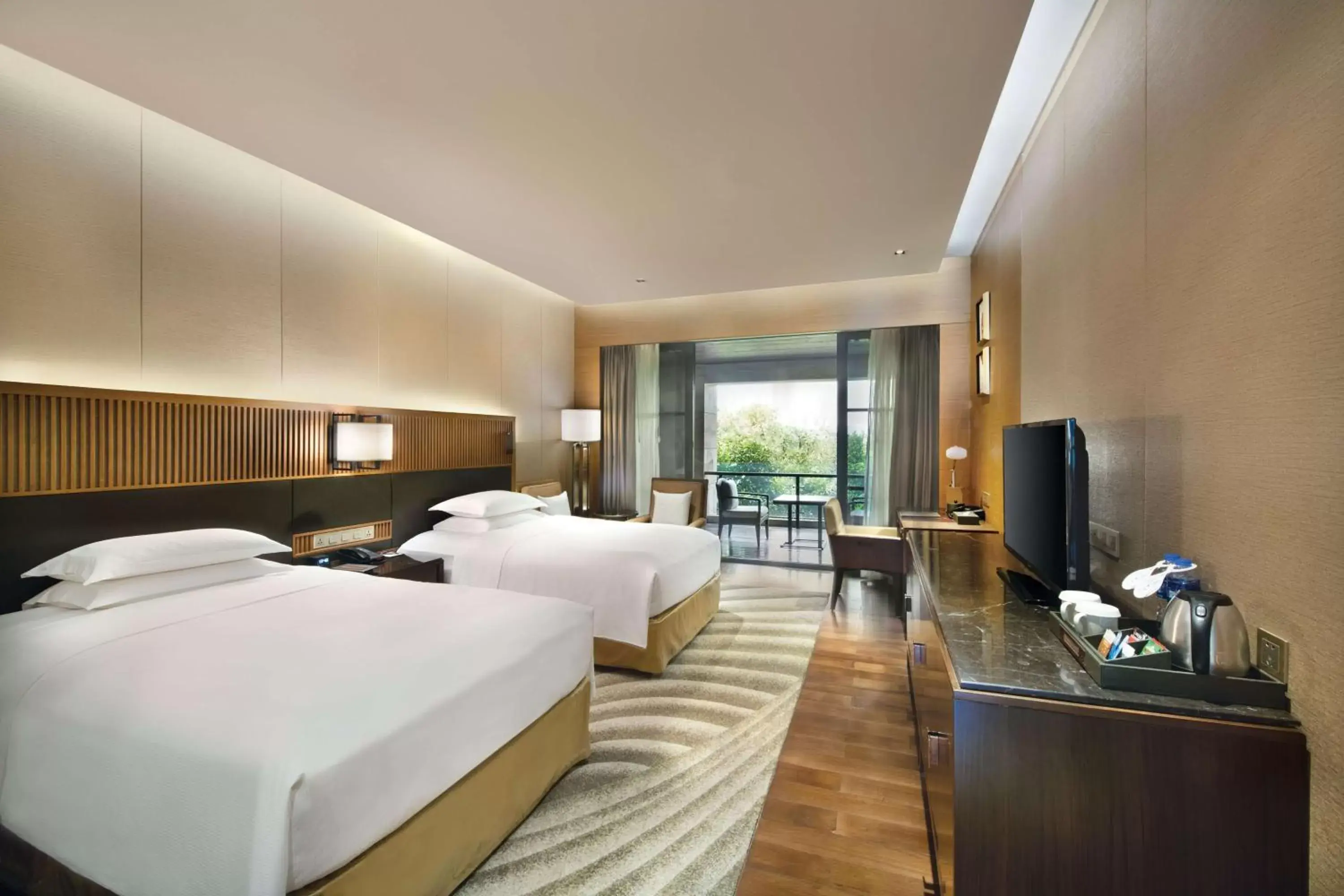 Bedroom in Hilton Wuhan Optics Valley