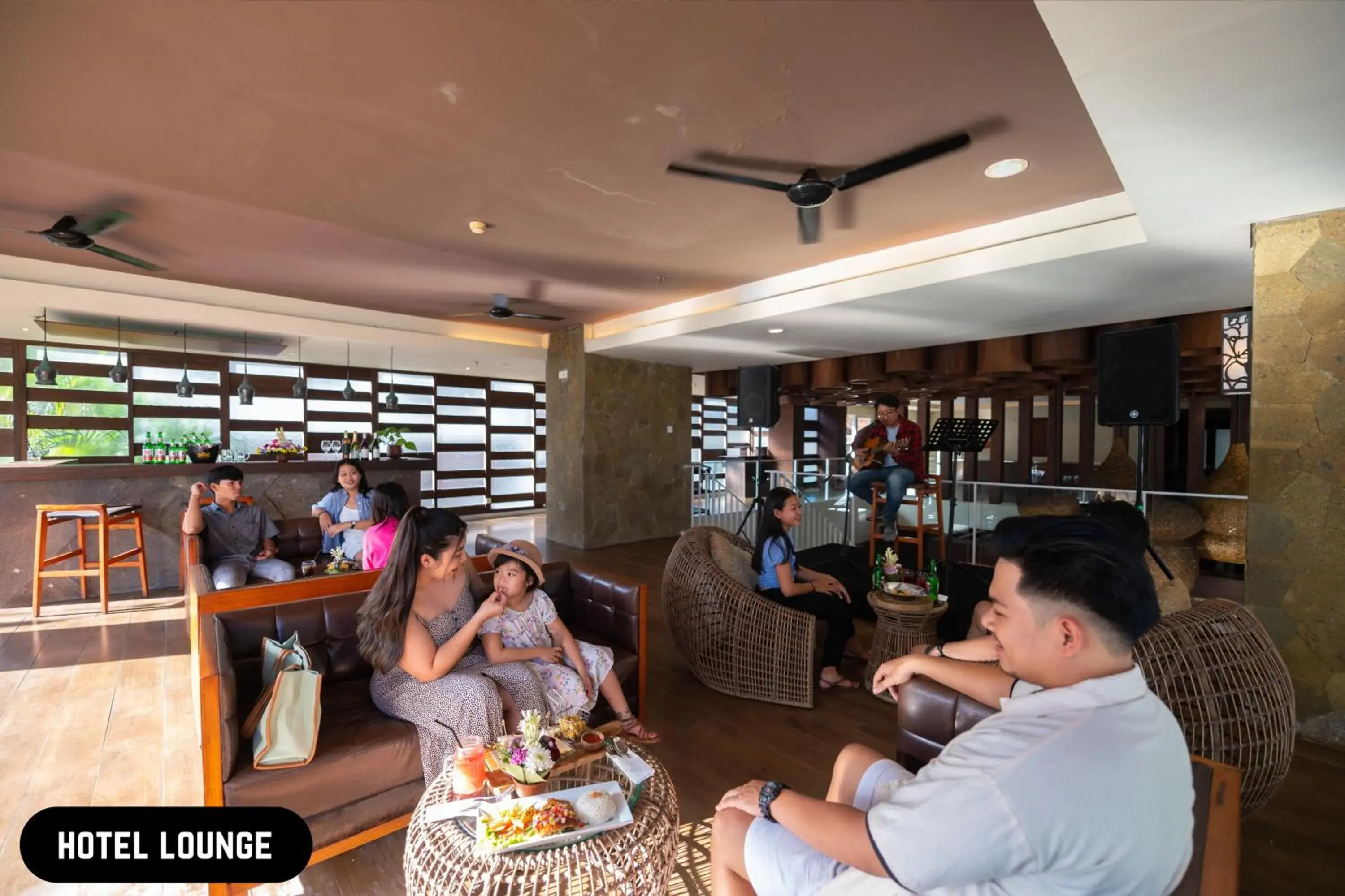 Lounge or bar in Grand Ixora Kuta Resort