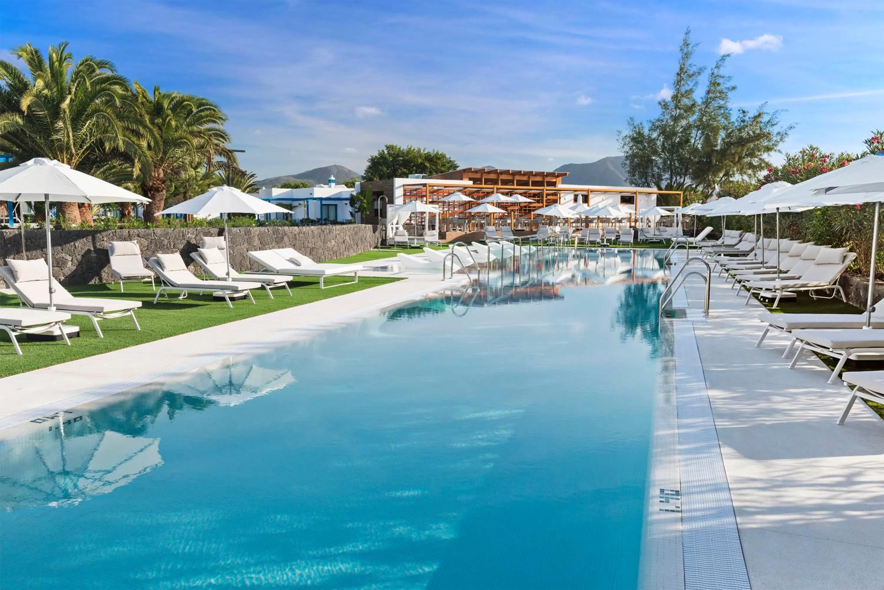 Swimming pool in Elba Premium Suites - Adults Only