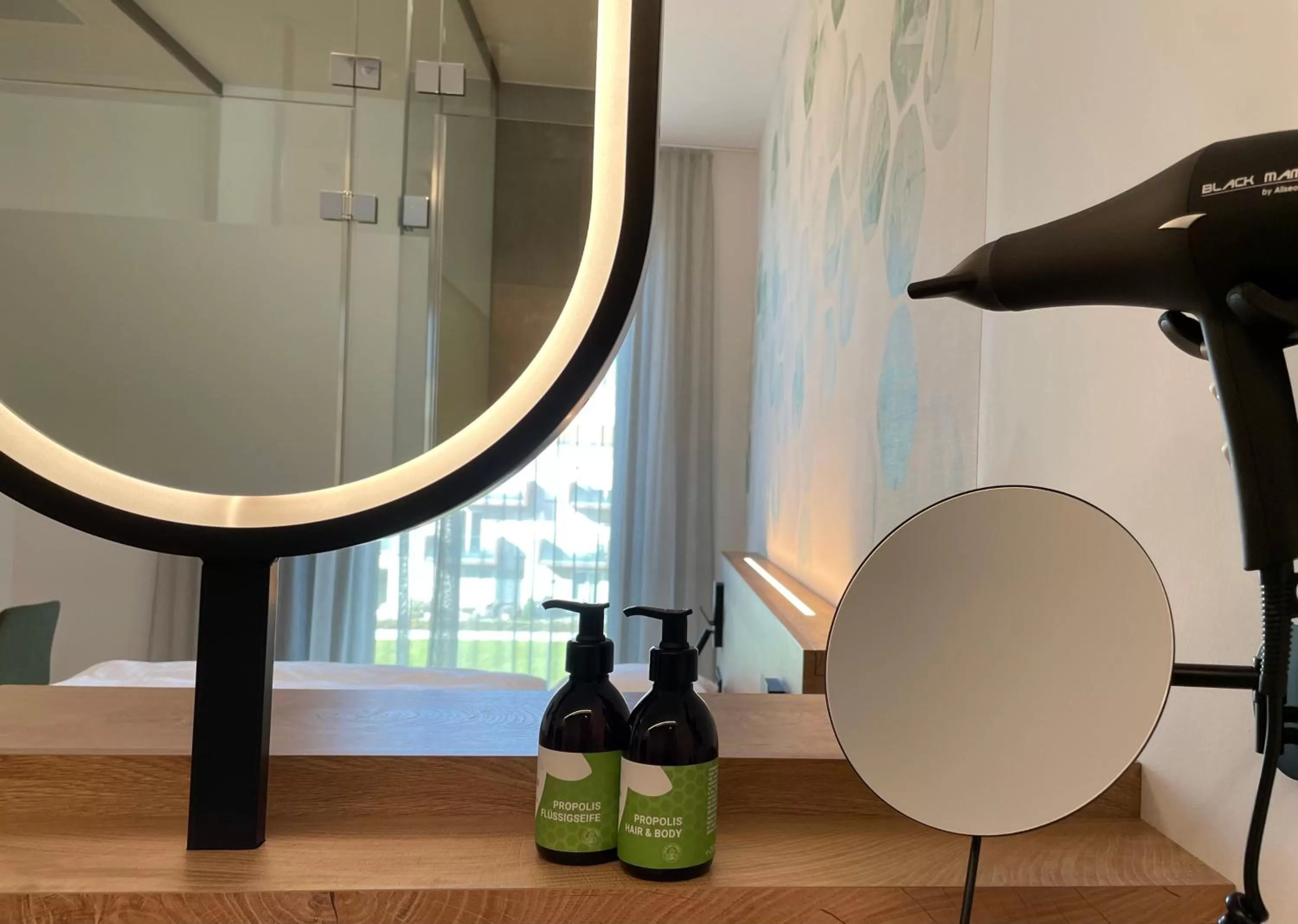 Bathroom in BEE GREEN Linz Self-Check-in-Hotel