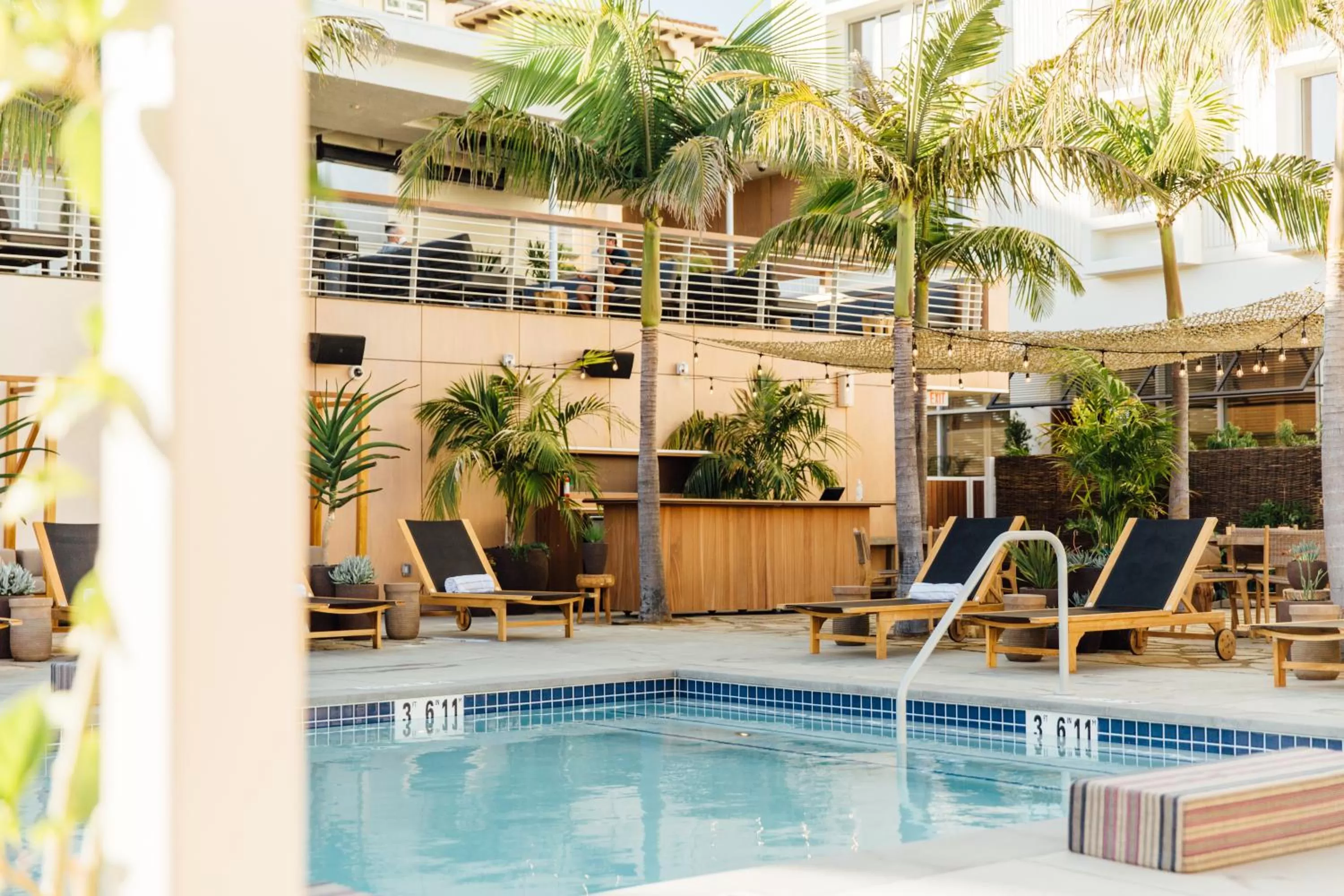 Lounge or bar in Hotel June West LA, a Member of Design Hotels