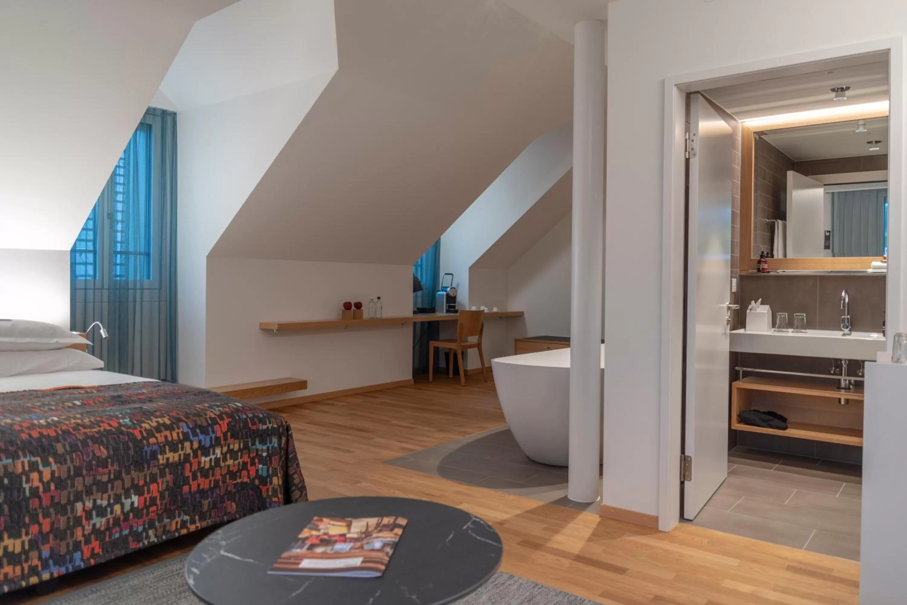 Bathroom, Bed in CASPAR Swiss Quality Hotel