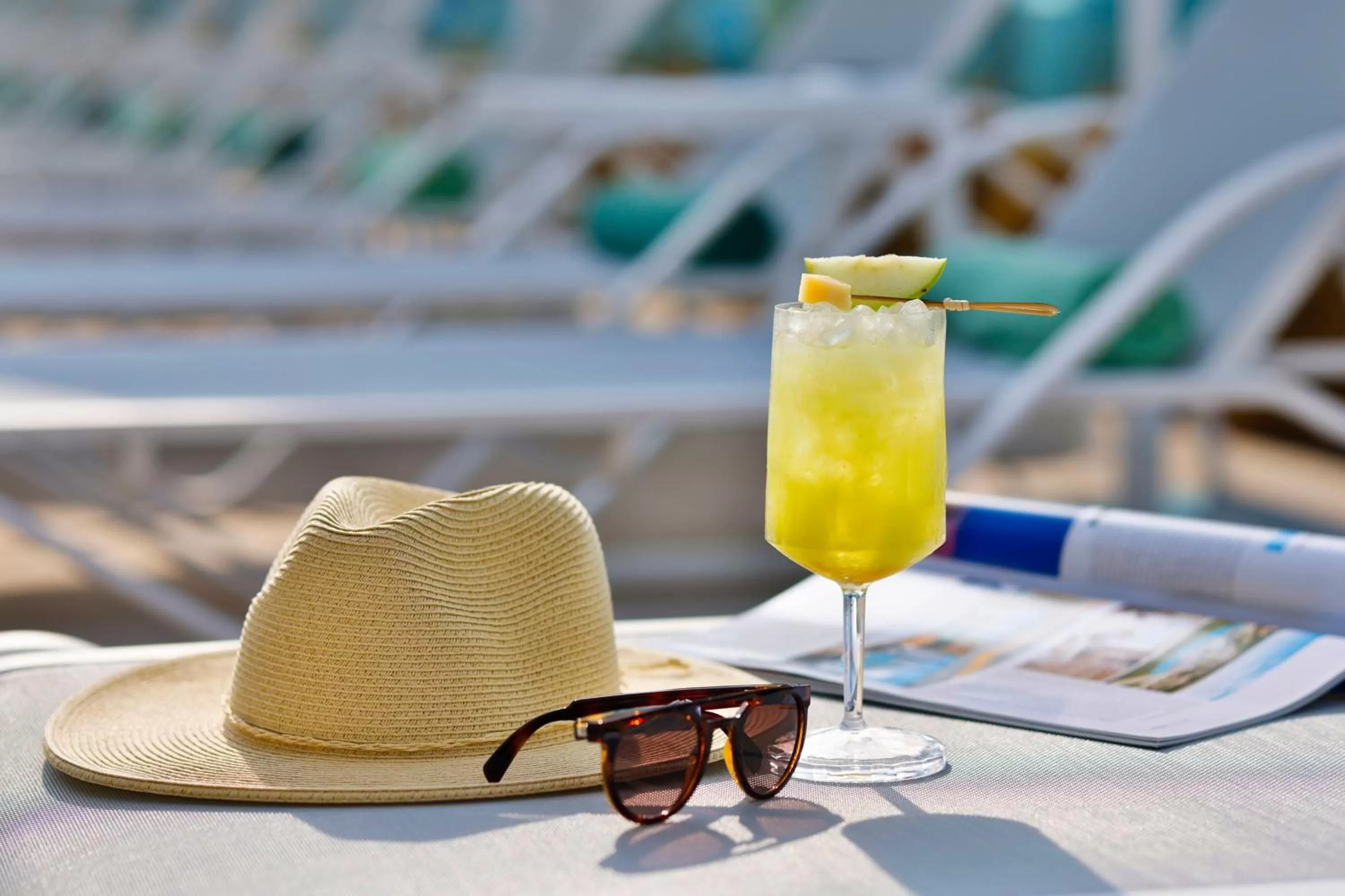 Swimming pool in Marriott Resort Palm Jumeirah, Dubai