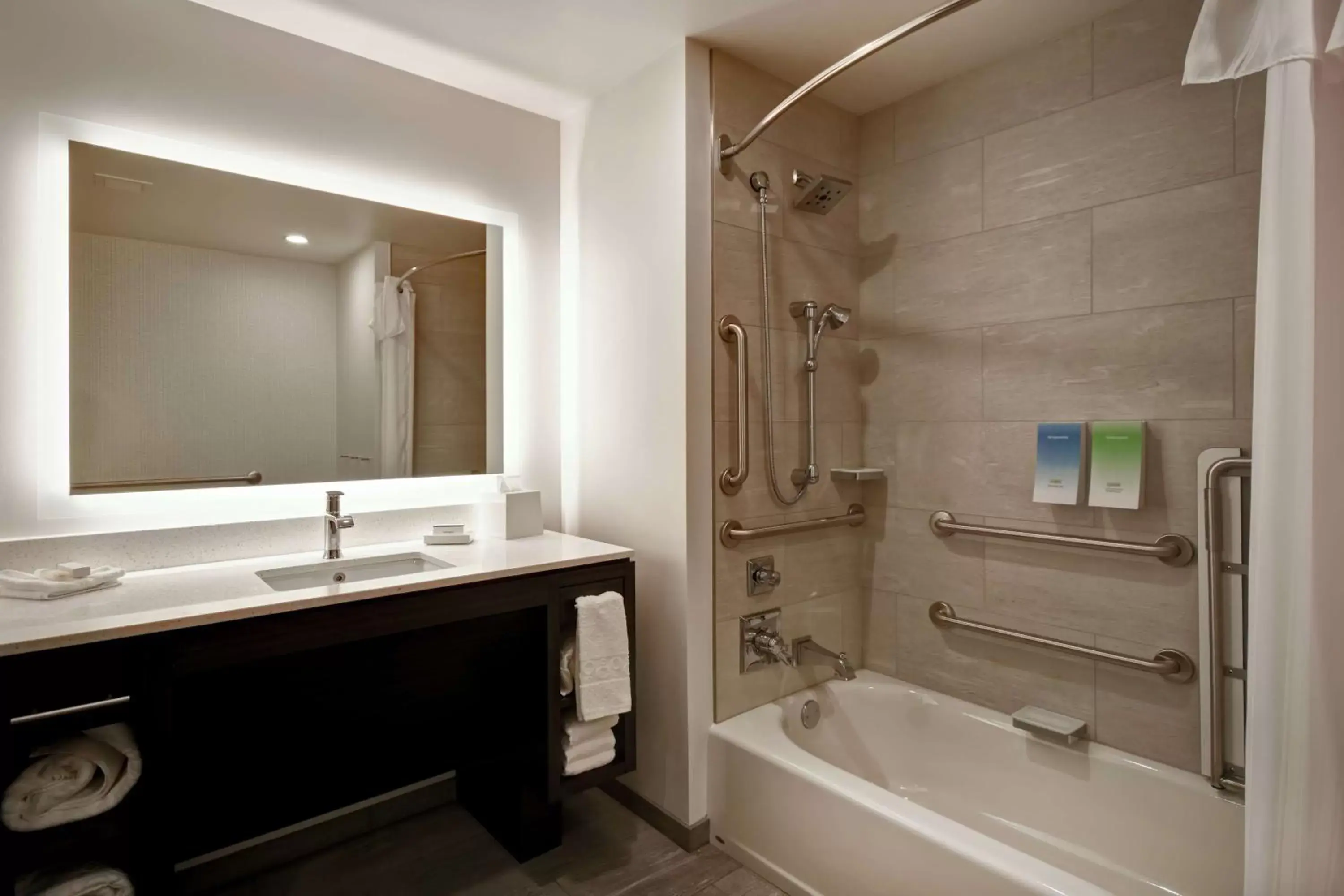 Bathroom in Home2 Suites by Hilton Los Angeles Montebello