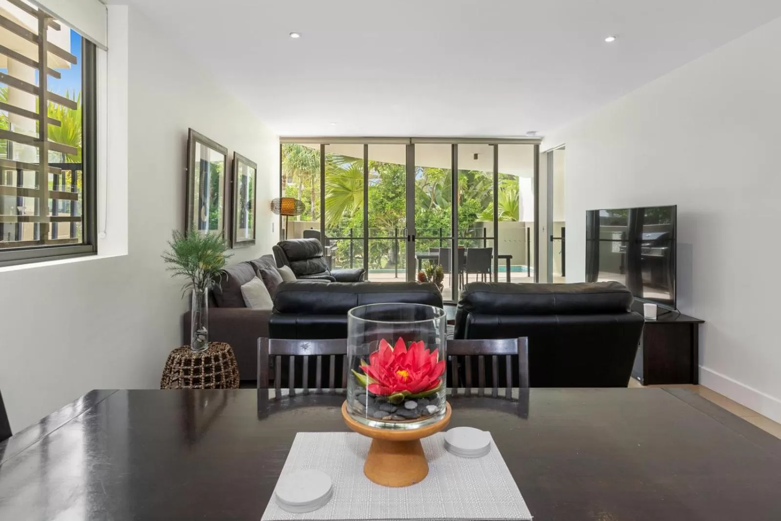 Living room in Cotton Beach Resort - Tweed Coast Holidays ®