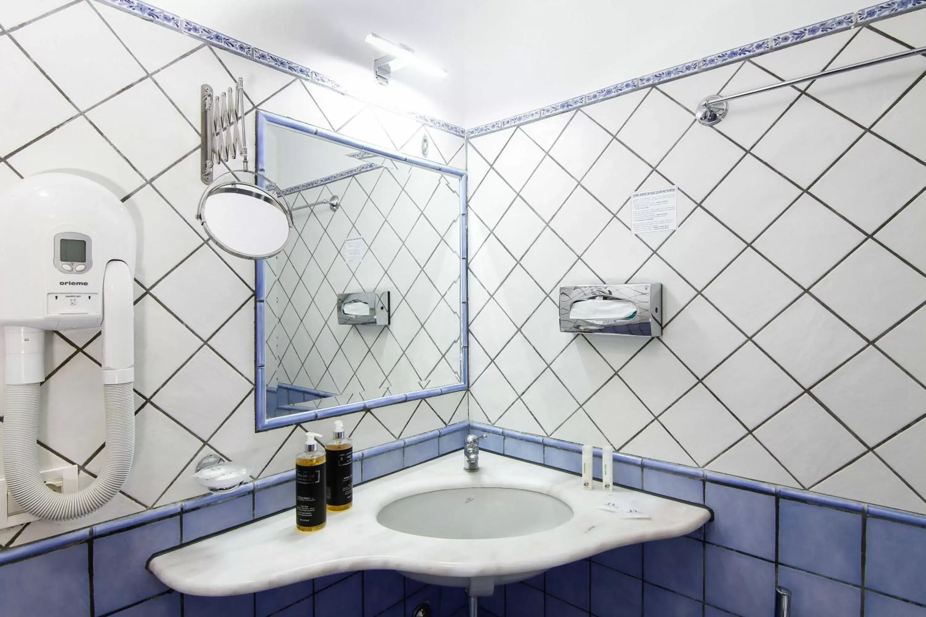 Bathroom in Positano Art Hotel Pasitea