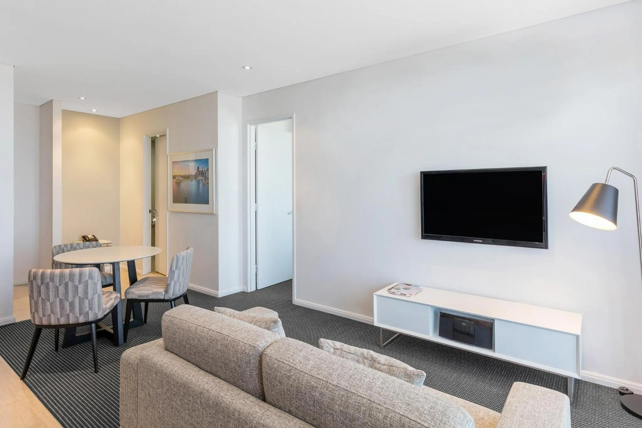 One-Bedroom Luxury Suite in Meriton Suites Campbell Street, Sydney