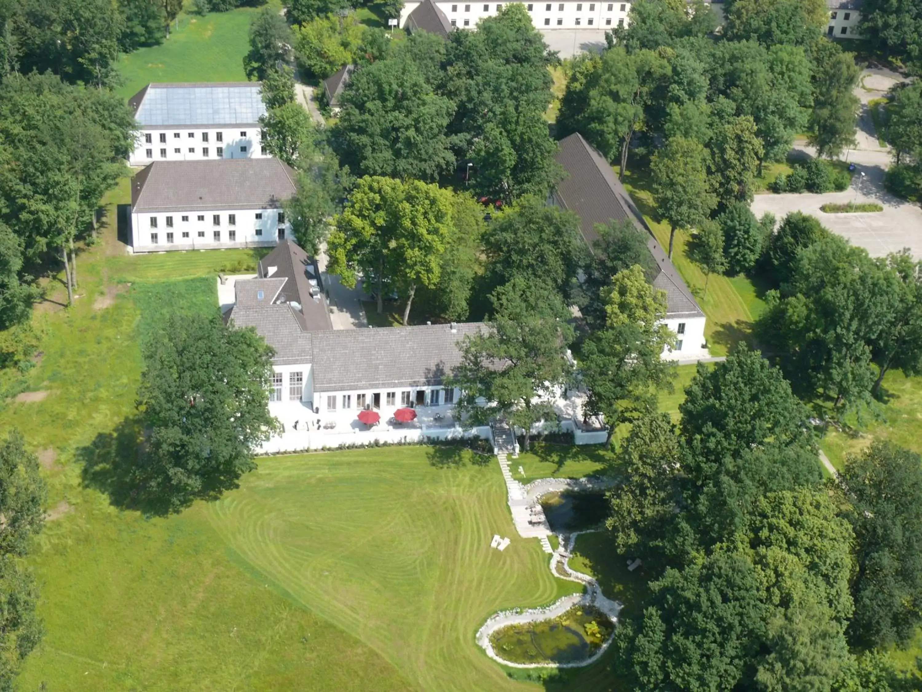 Day, Bird's-eye View in B&O Parkhotel