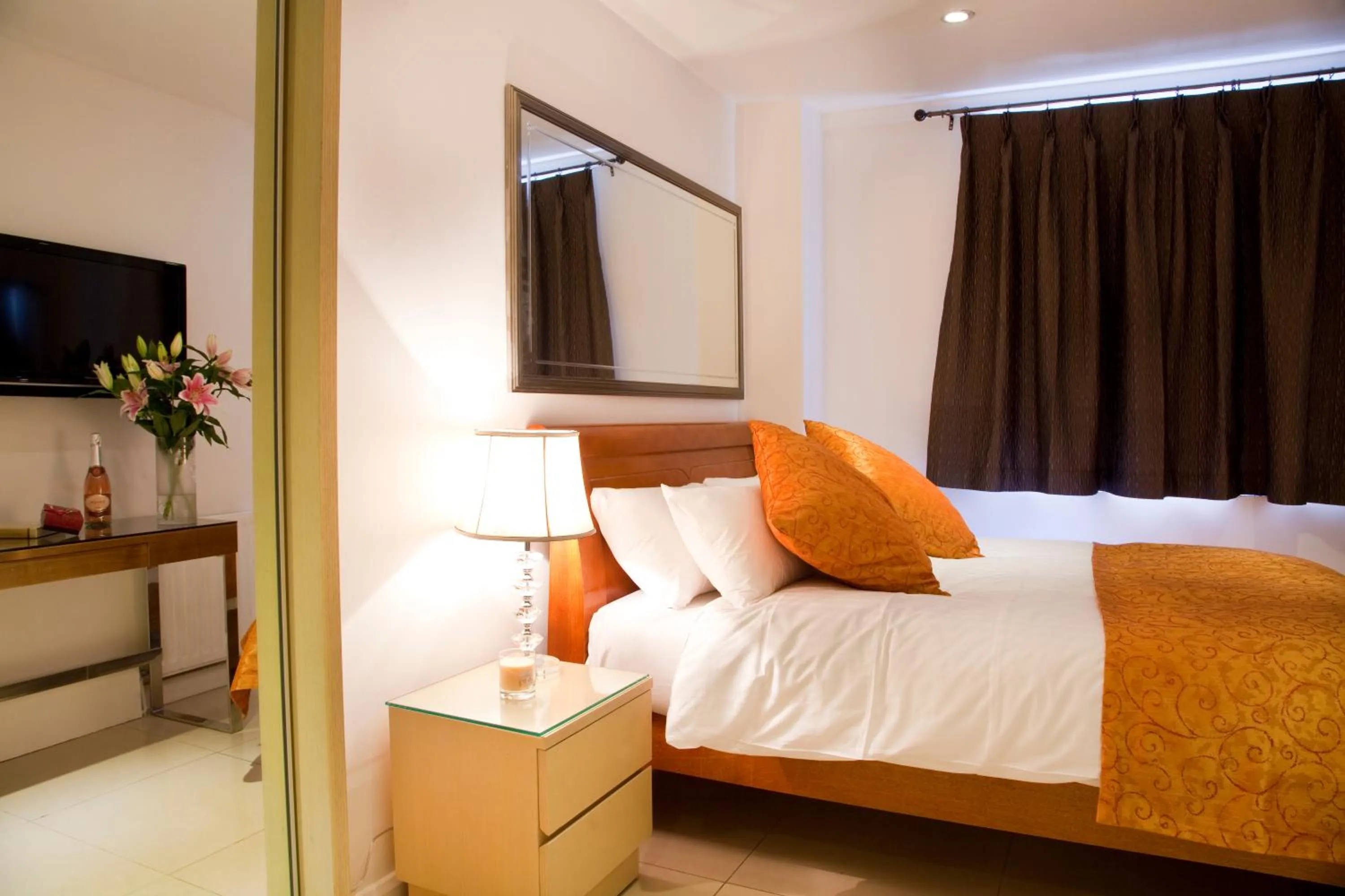 Bed in City Inn Russell Square