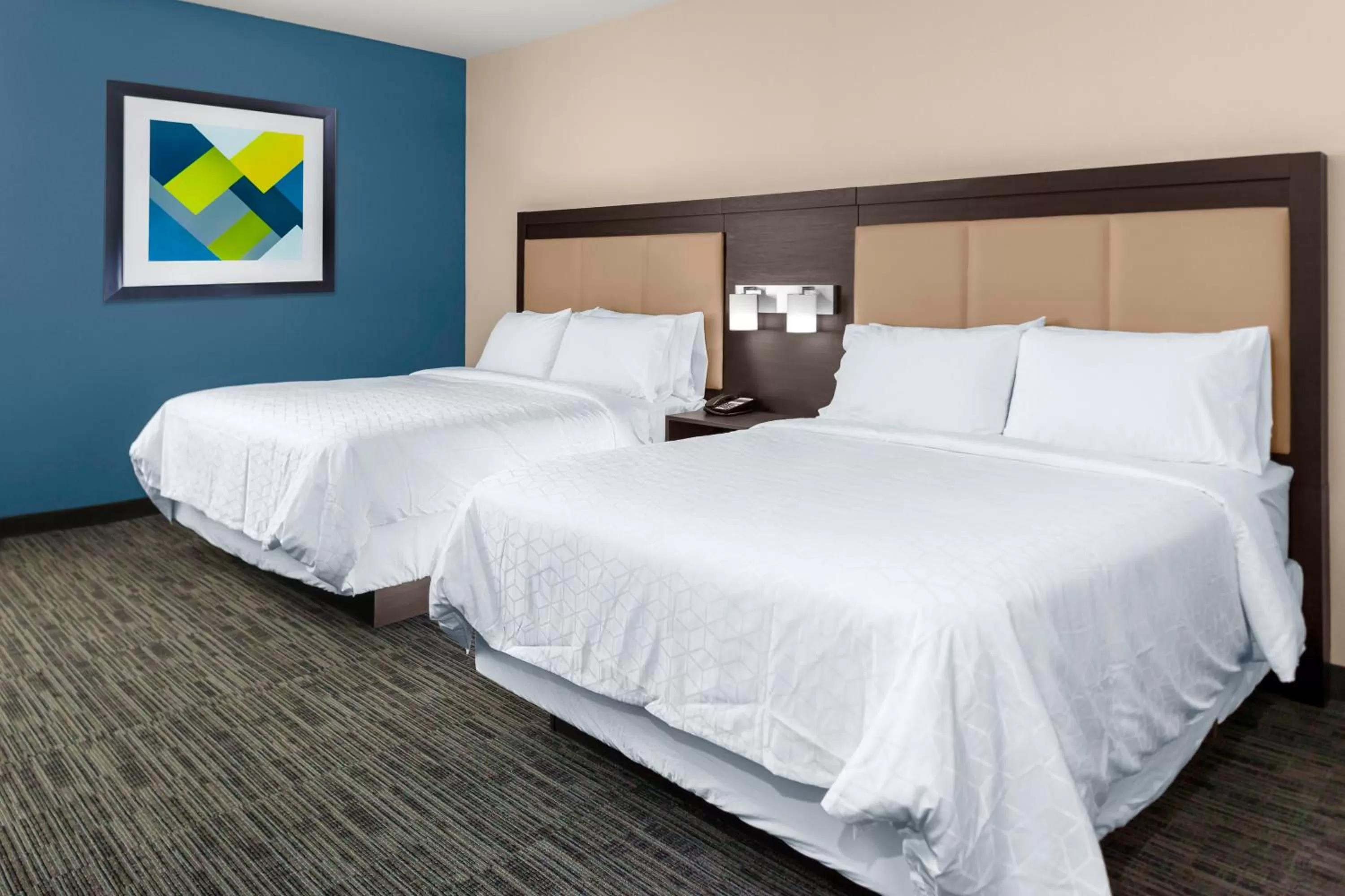 Standard Room with Two Queen Beds in Holiday Inn Express Kansas City Downtown