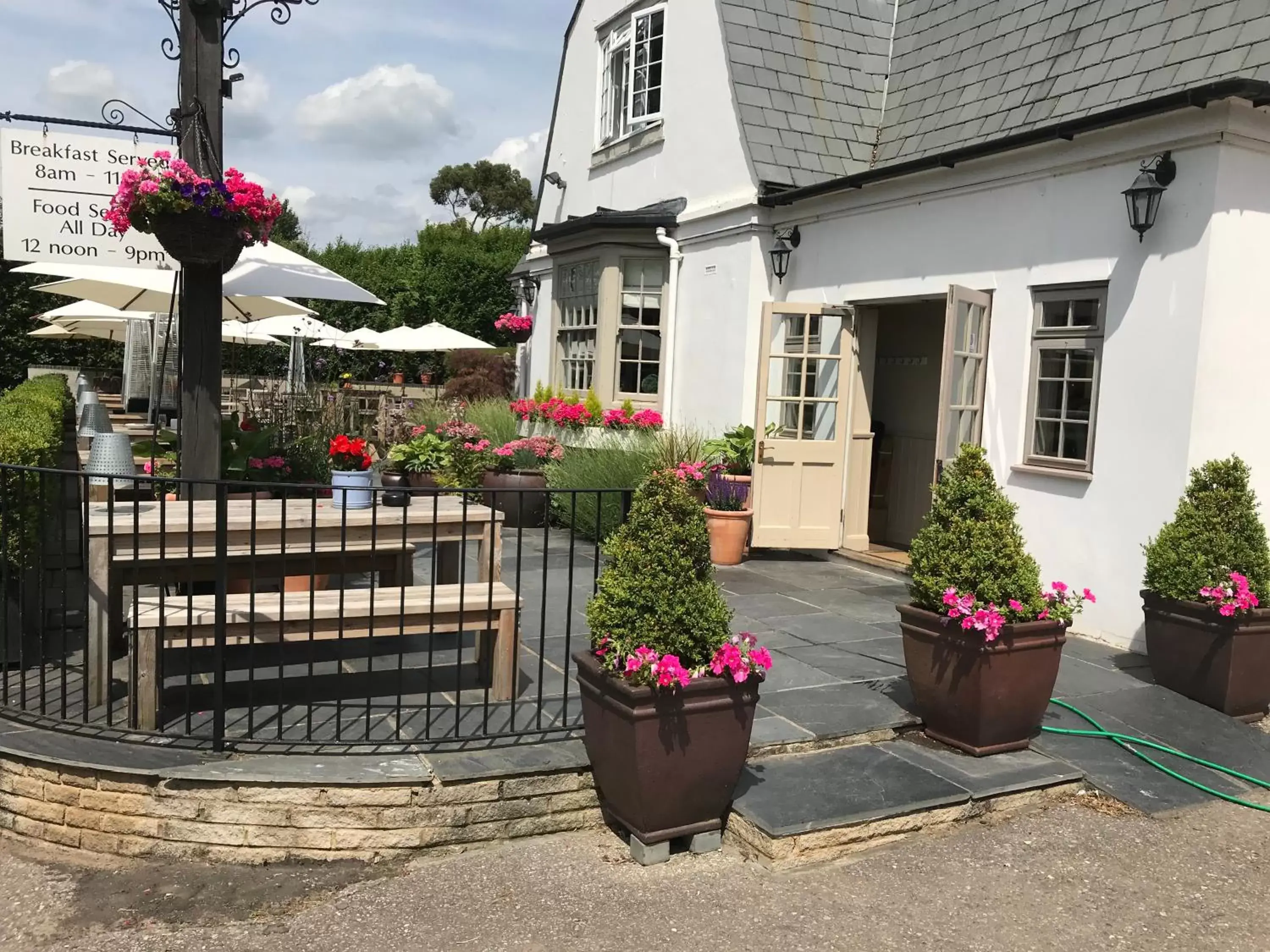 Property Building in The Carpenters Arms