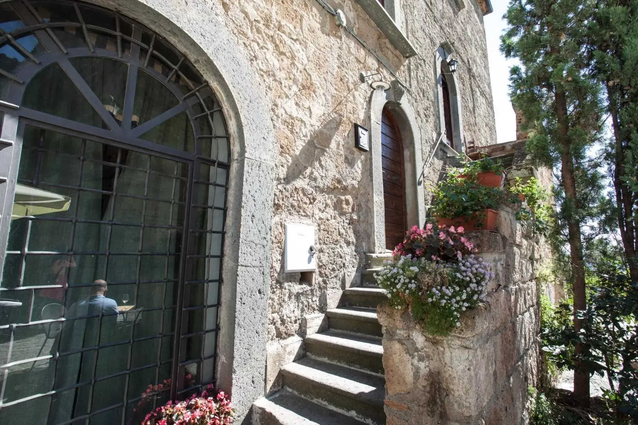 Facade/entrance in Vinto House Civita