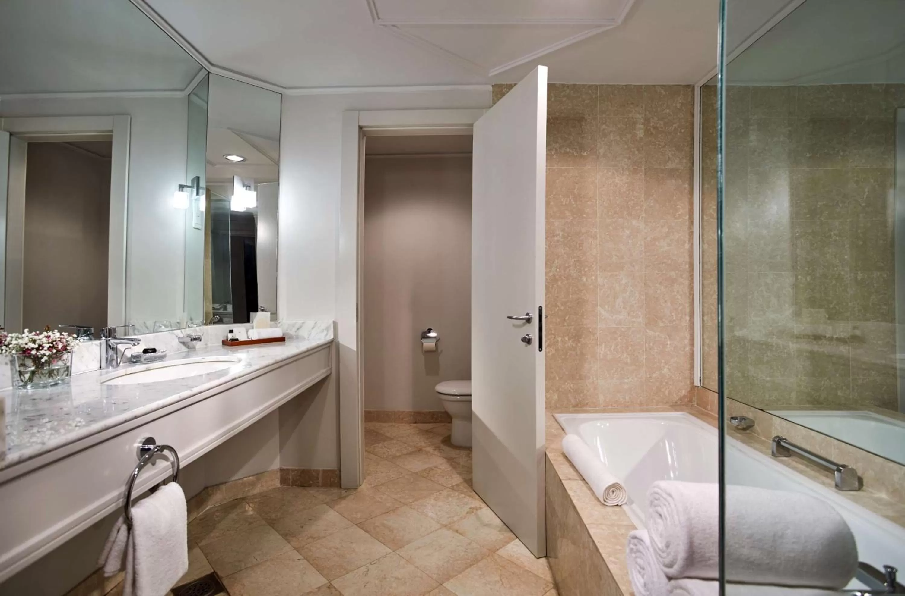 Bathroom in Hyatt Regency Belgrade