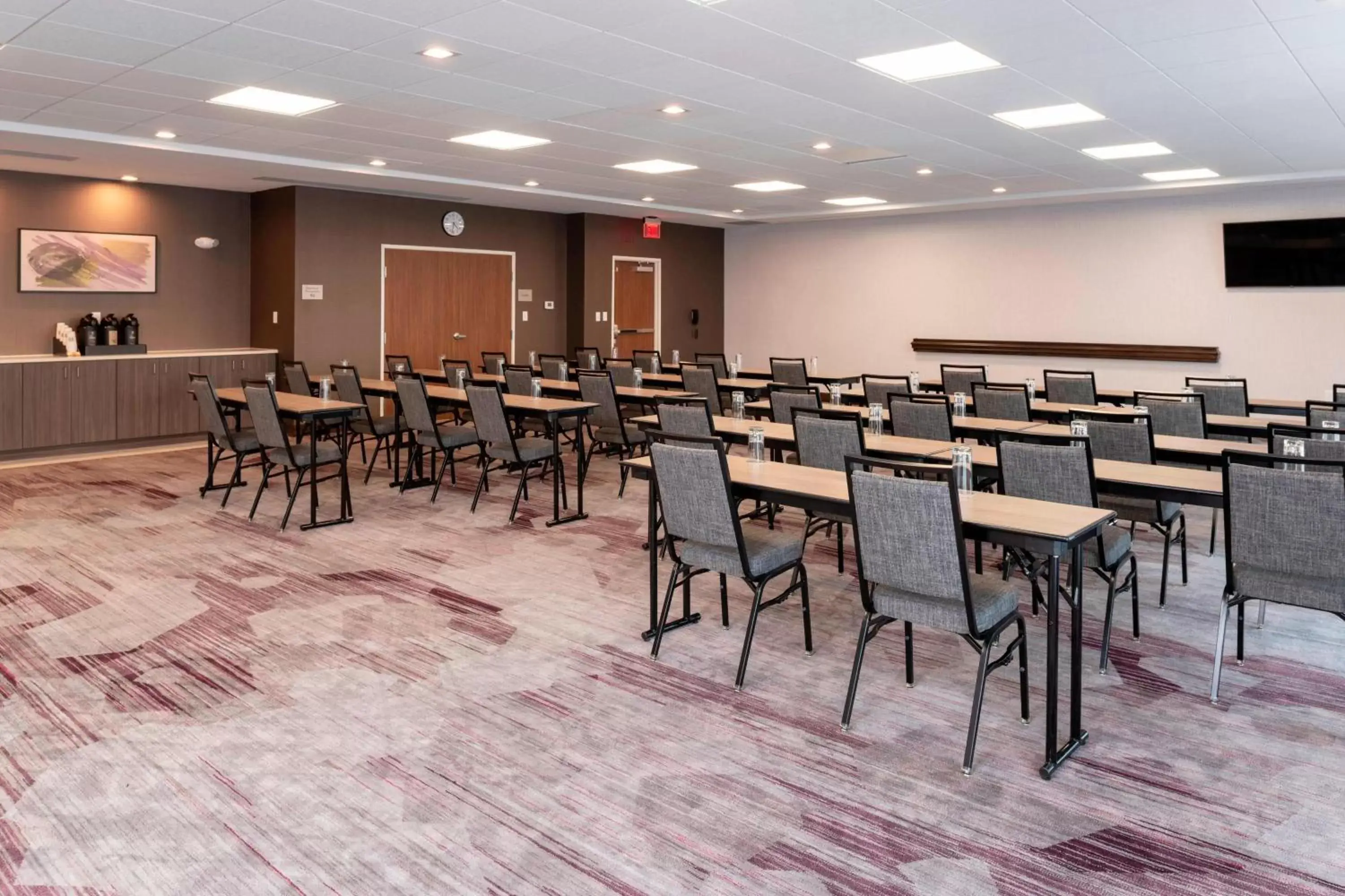 Meeting/conference room in Courtyard by Marriott Cleveland Elyria