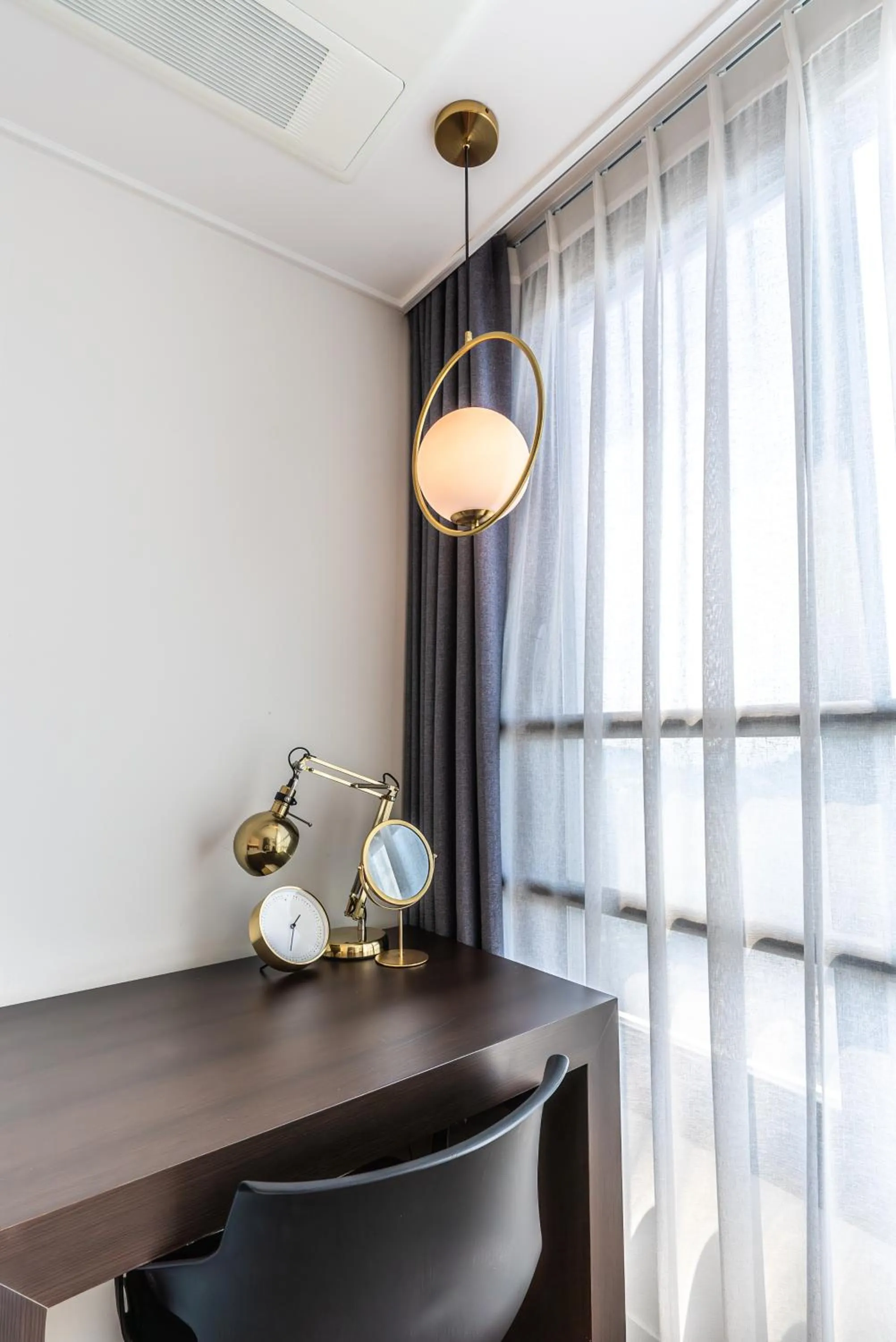 Photo of the whole room in Hotel The Grang Jungmun