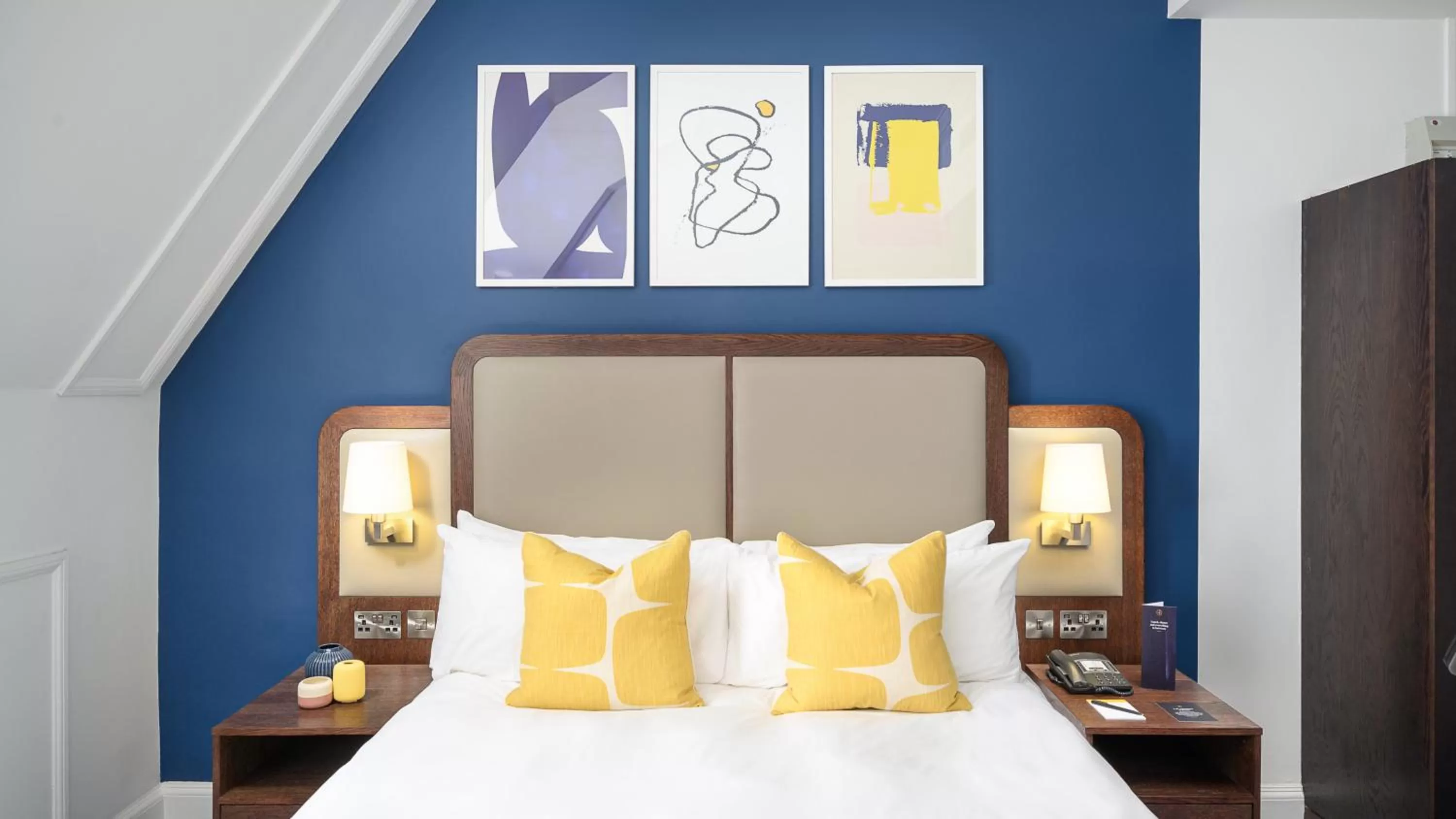 Photo of the whole room, Bed in voco Grand Central Glasgow by IHG