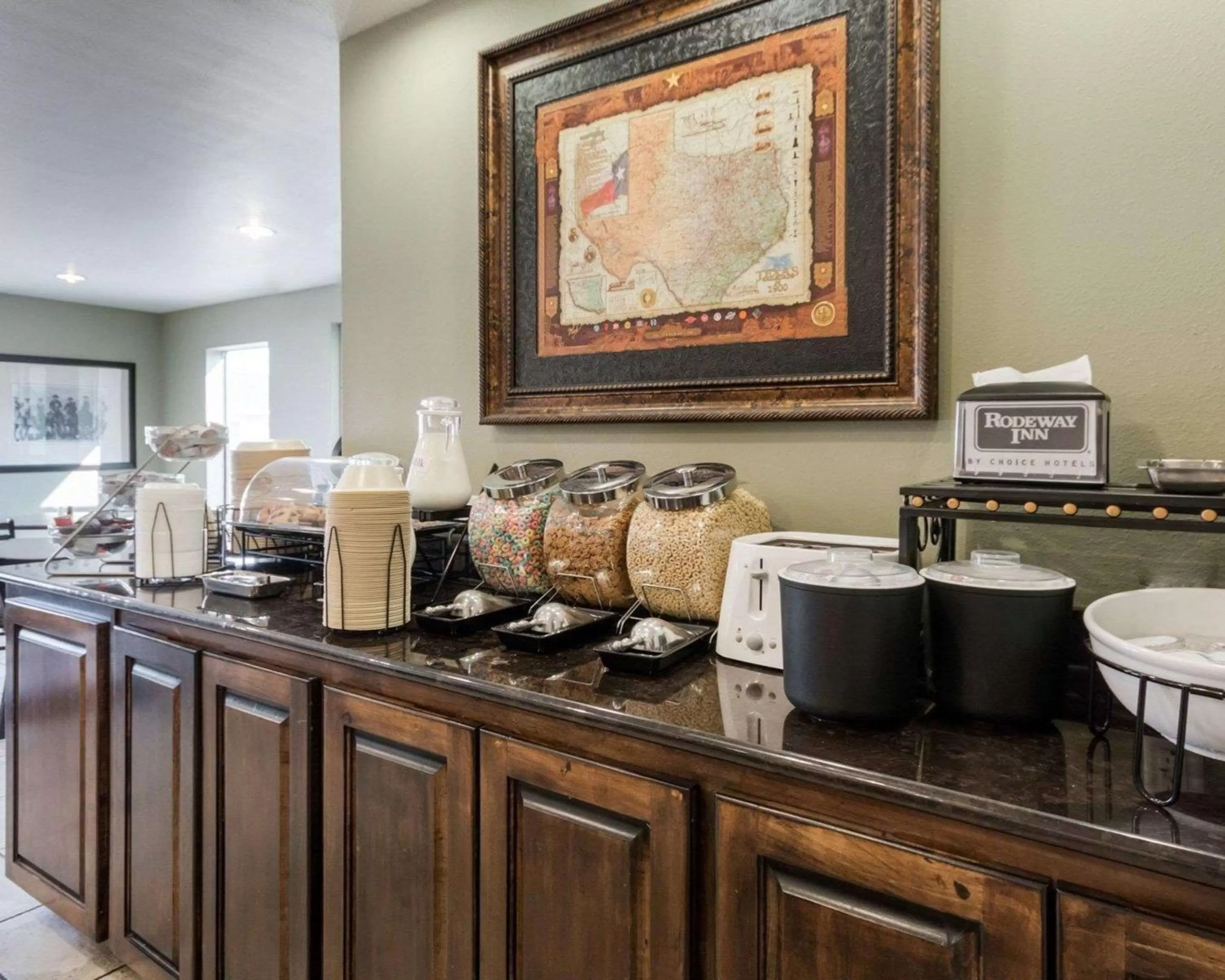 Restaurant/places to eat in Rodeway Inn of Junction