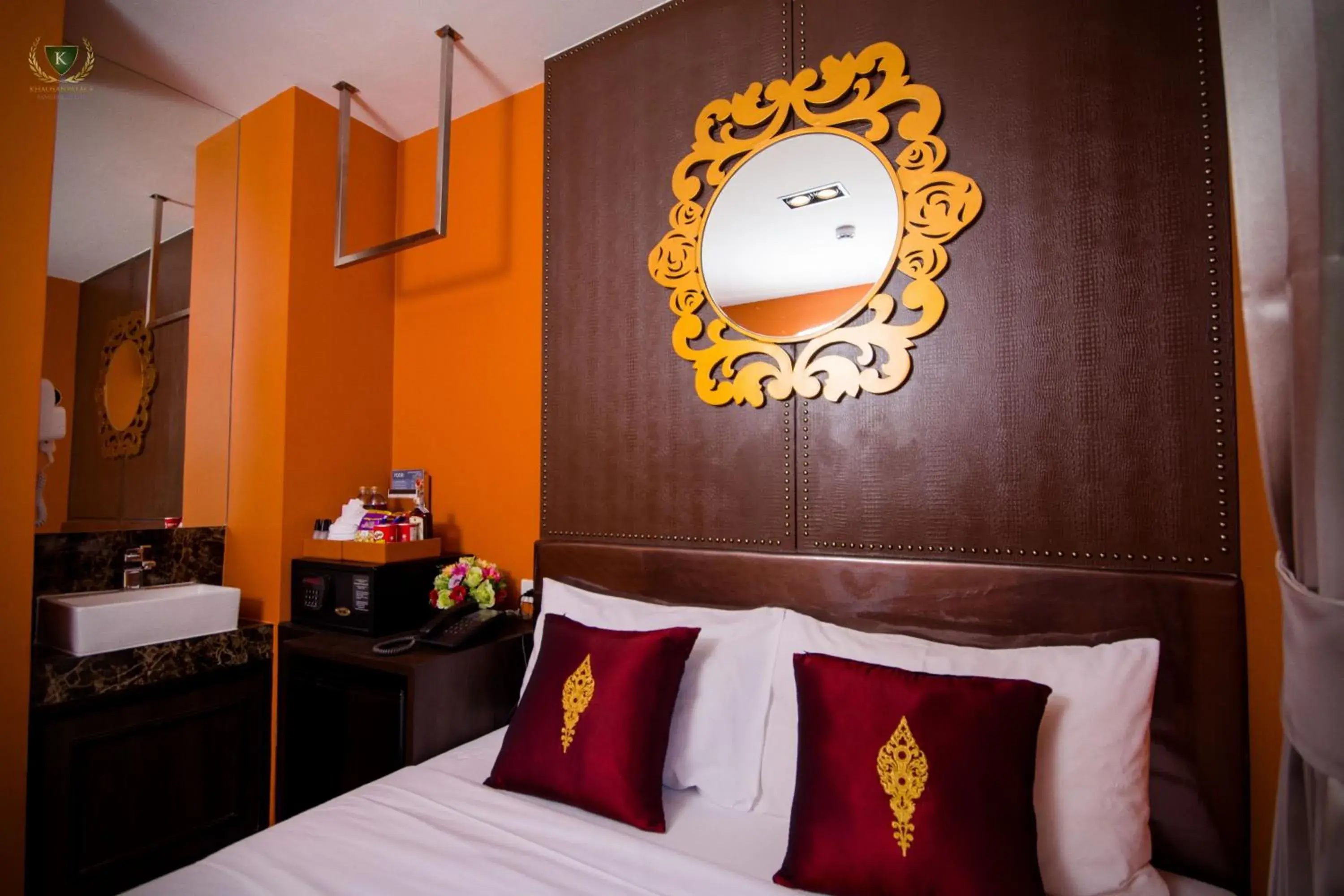 Bedroom, Bed in Violet Tower at Khaosan Palace