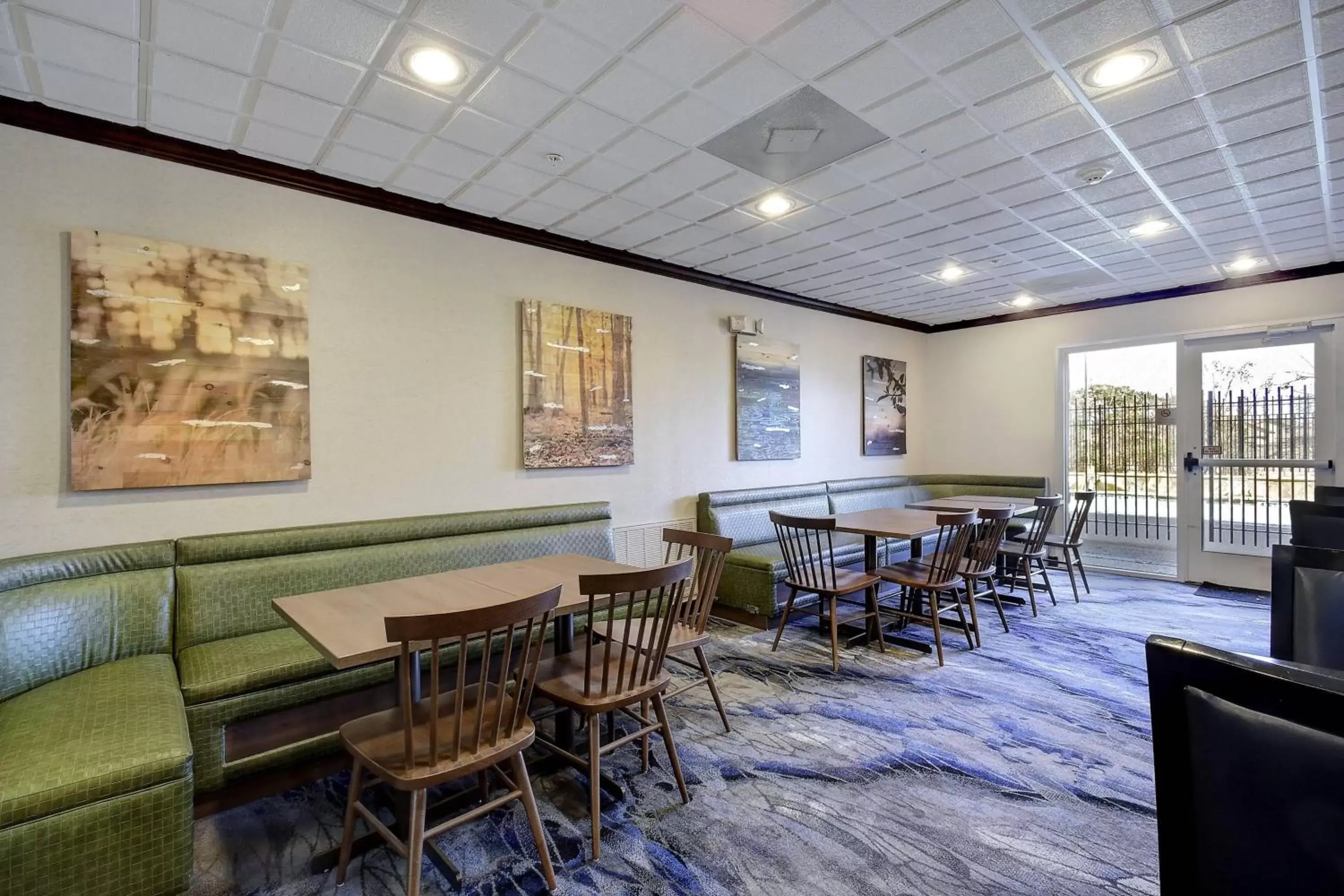 Restaurant/places to eat, Lounge/Bar in Fairfield Inn and Suites by Marriott San Antonio Boerne